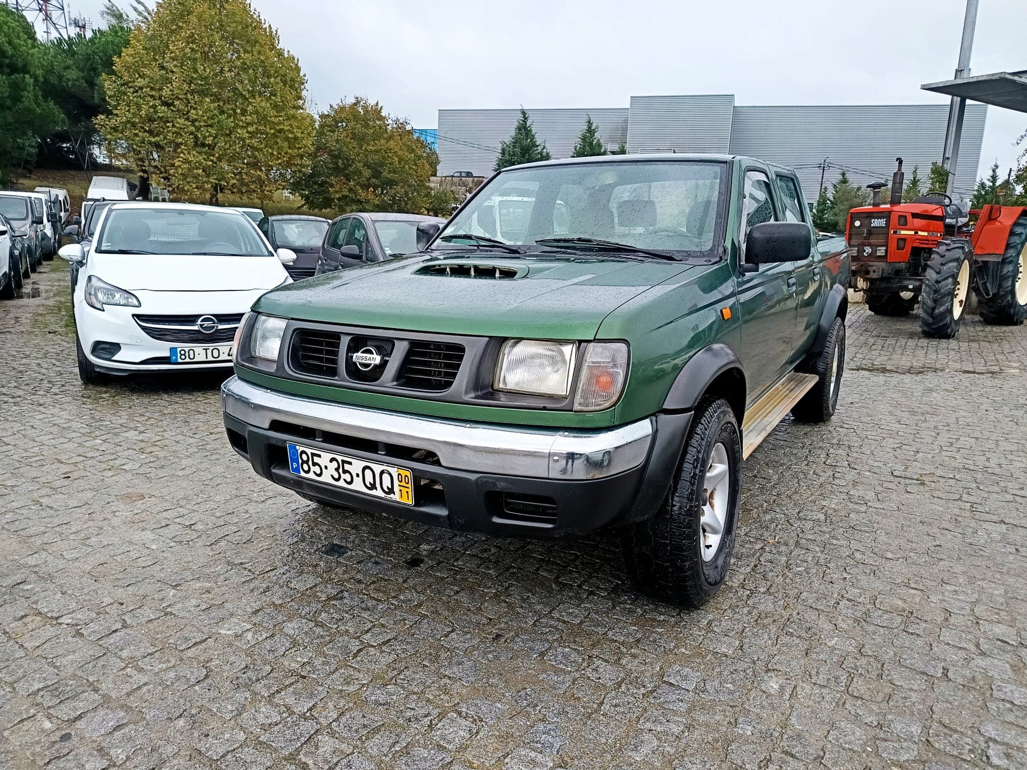 Nissan Pick UP 2.5 TD 4WD · Ano 2000 — imagem 1