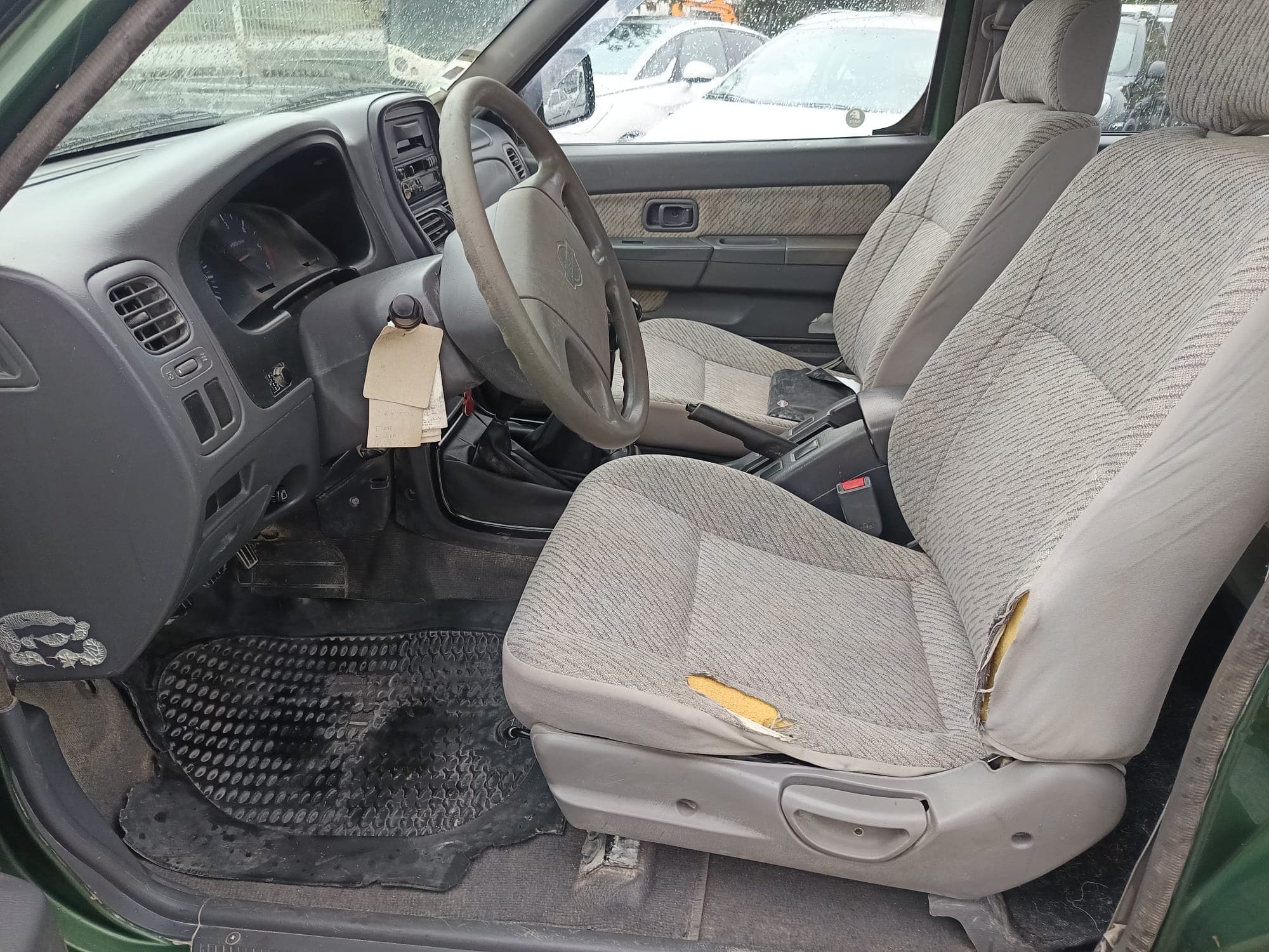 Nissan Pick UP 2.5 TD 4WD · Ano 2000 — imagem 24