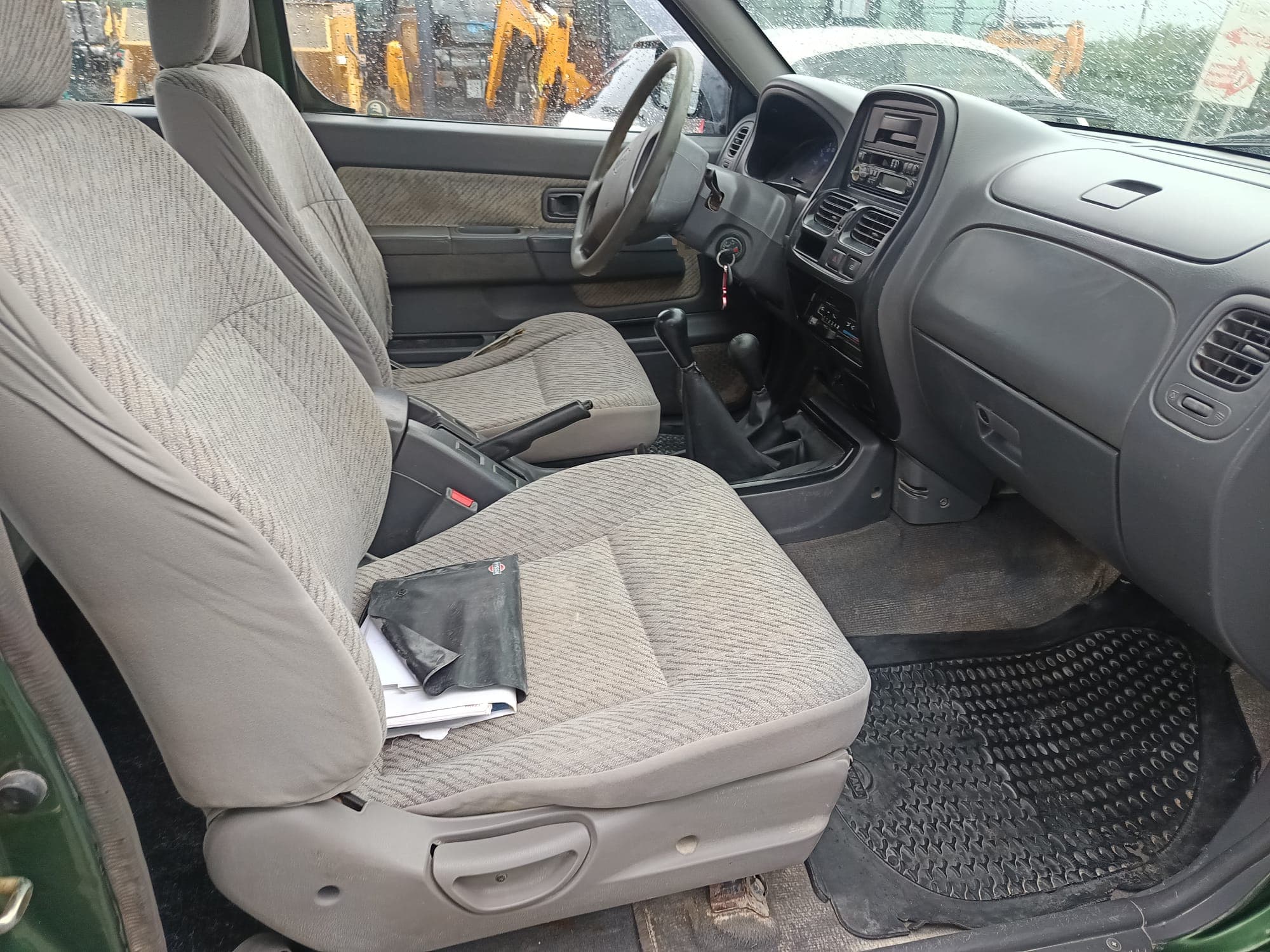 Nissan Pick UP 2.5 TD 4WD · Ano 2000 — imagem 22