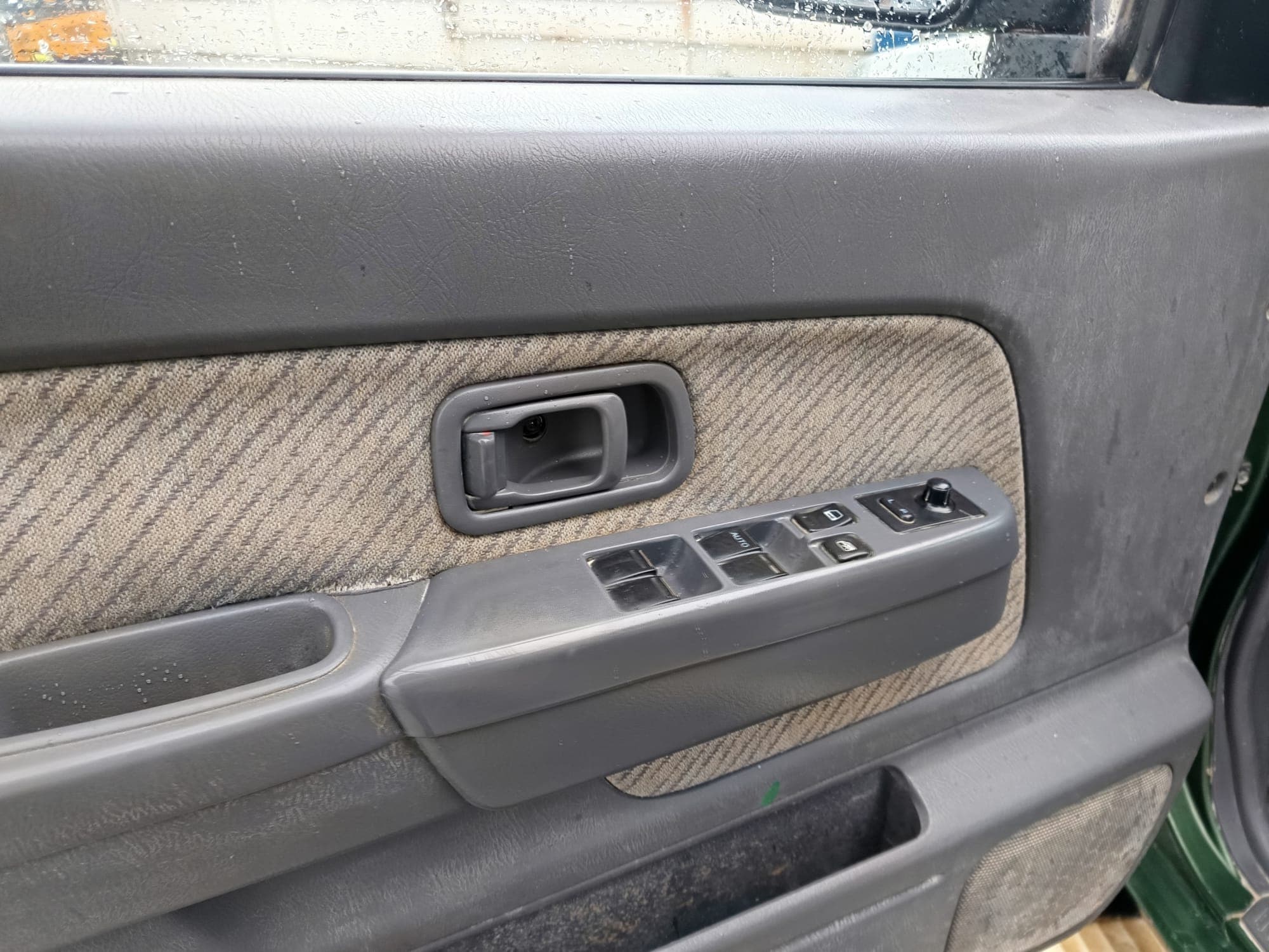Nissan Pick UP 2.5 TD 4WD · Ano 2000 — imagem 25
