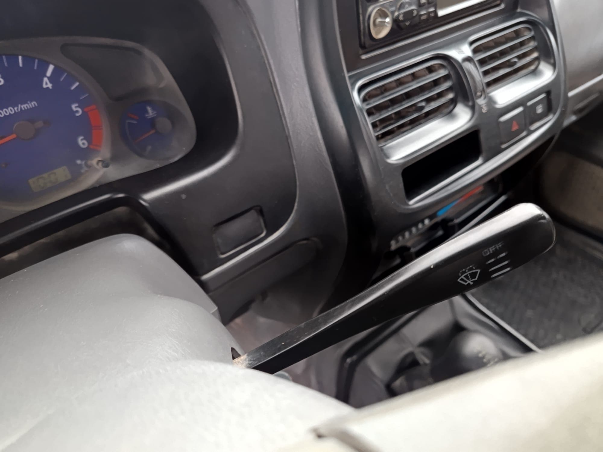 Nissan Pick UP 2.5 TD 4WD · Ano 2000 — imagem 39