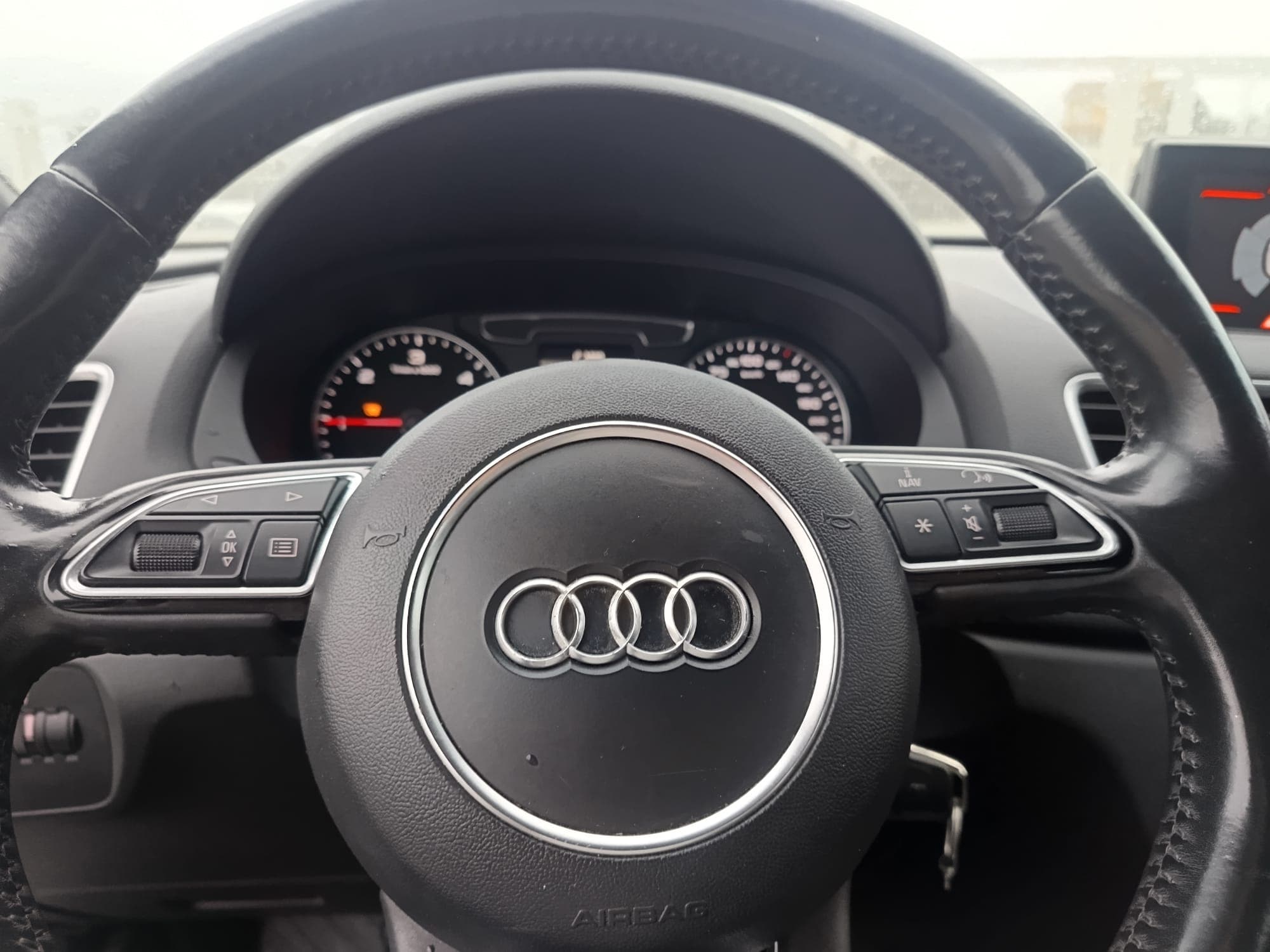 Audi Q3 2.0 TDI Sport · Ano 2017 — imagem 43