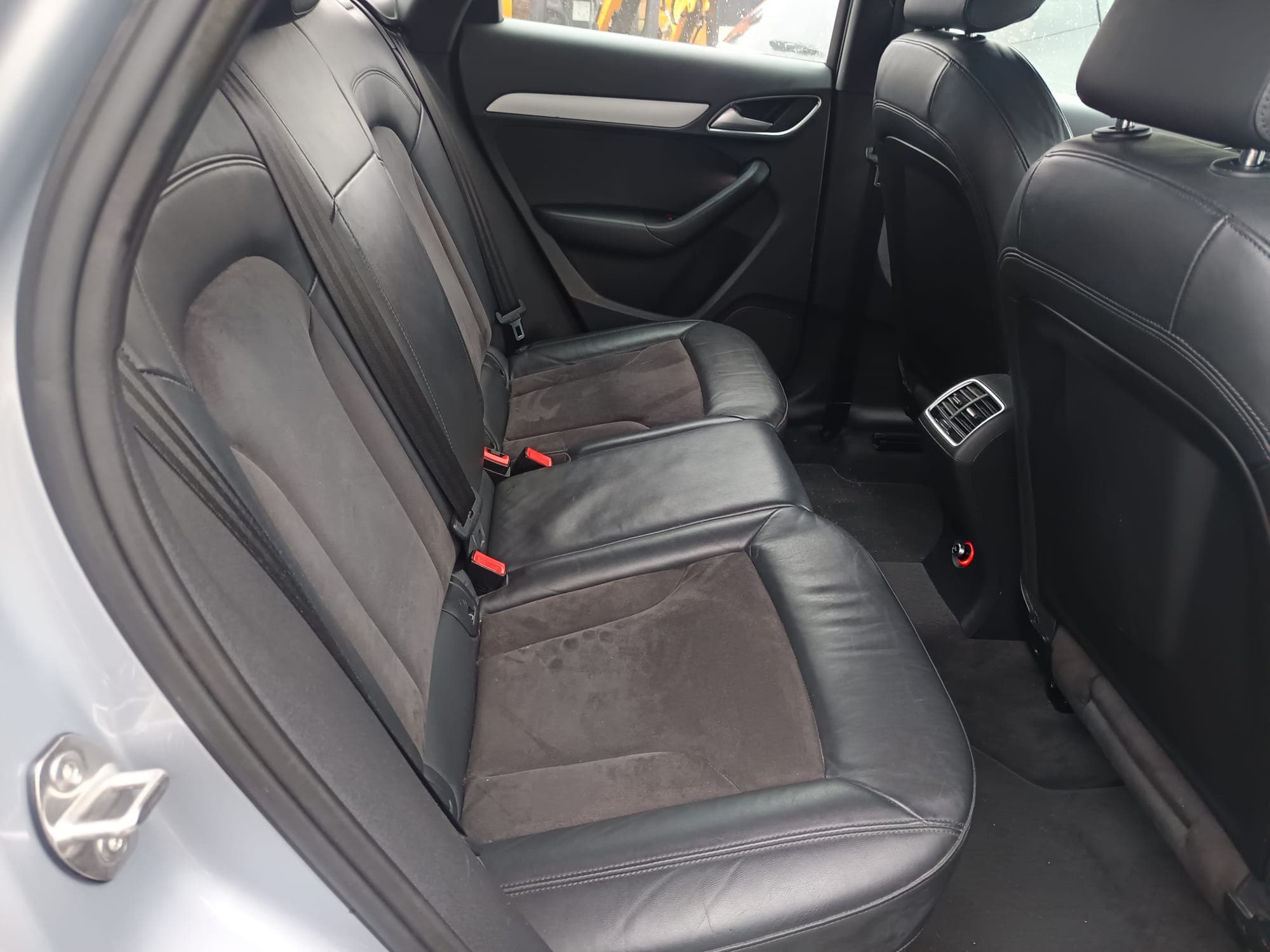 Audi Q3 2.0 TDI Sport · Ano 2017 — imagem 25