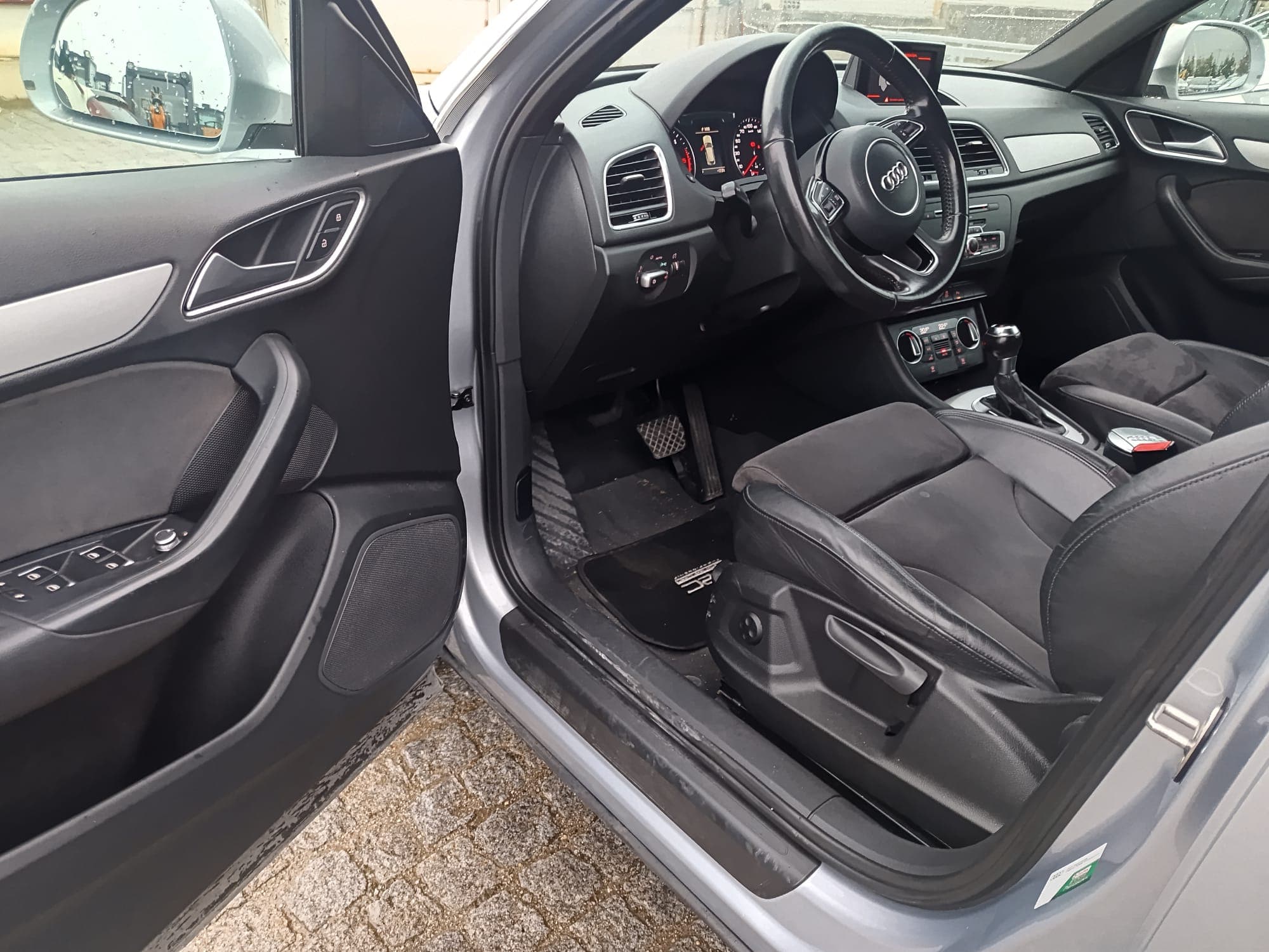 Audi Q3 2.0 TDI Sport · Ano 2017 — imagem 30