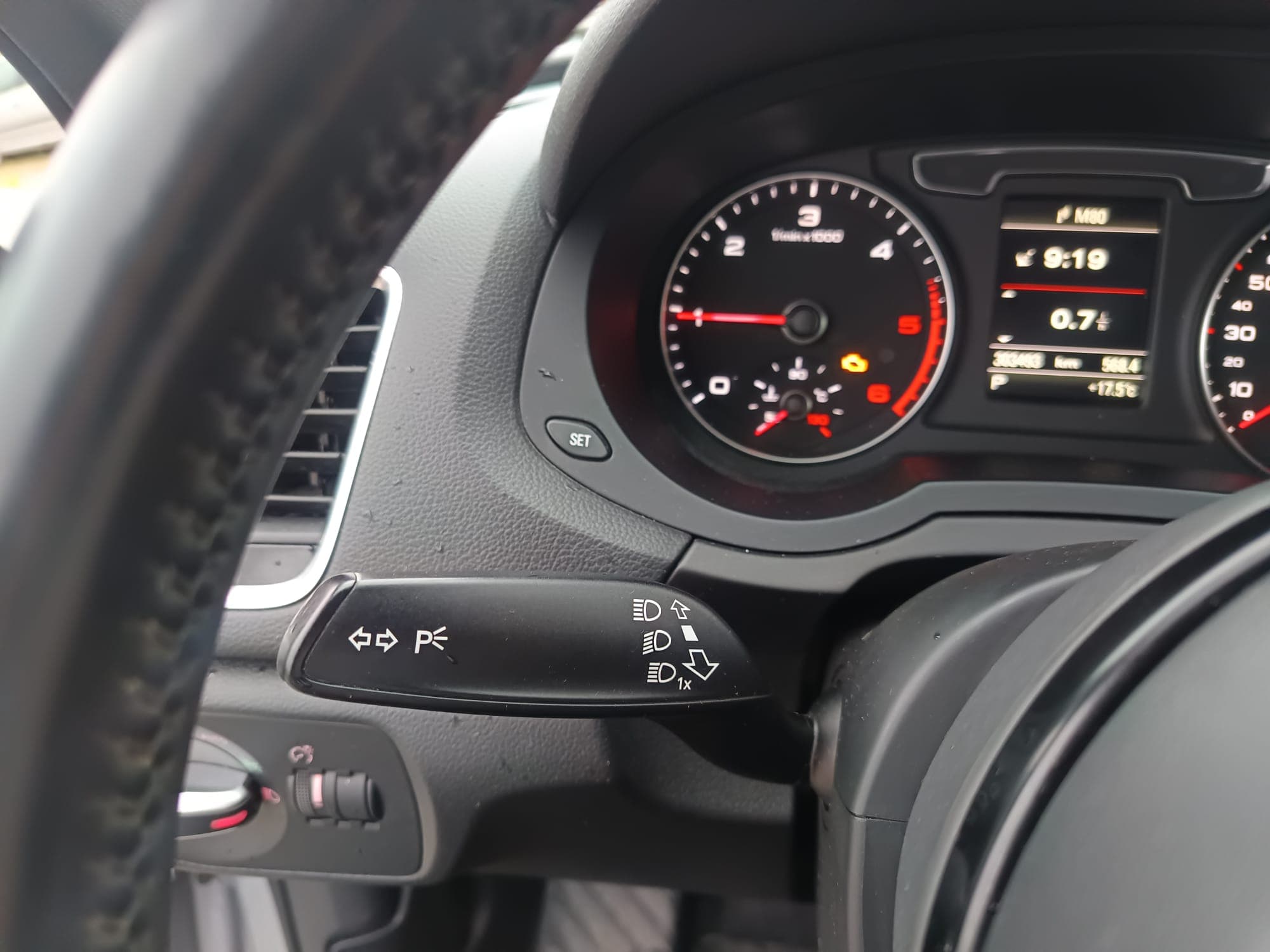 Audi Q3 2.0 TDI Sport · Ano 2017 — imagem 40