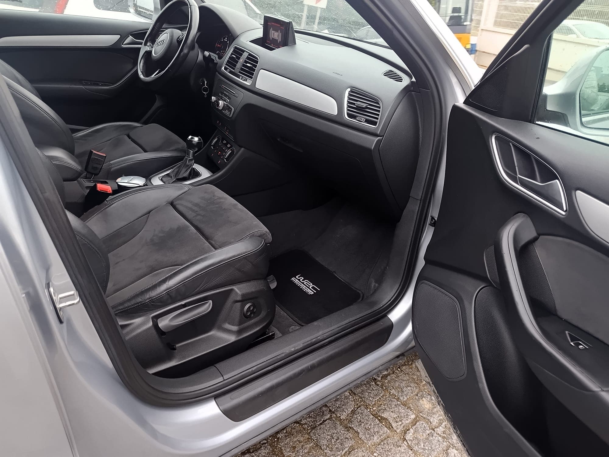 Audi Q3 2.0 TDI Sport · Ano 2017 — imagem 24