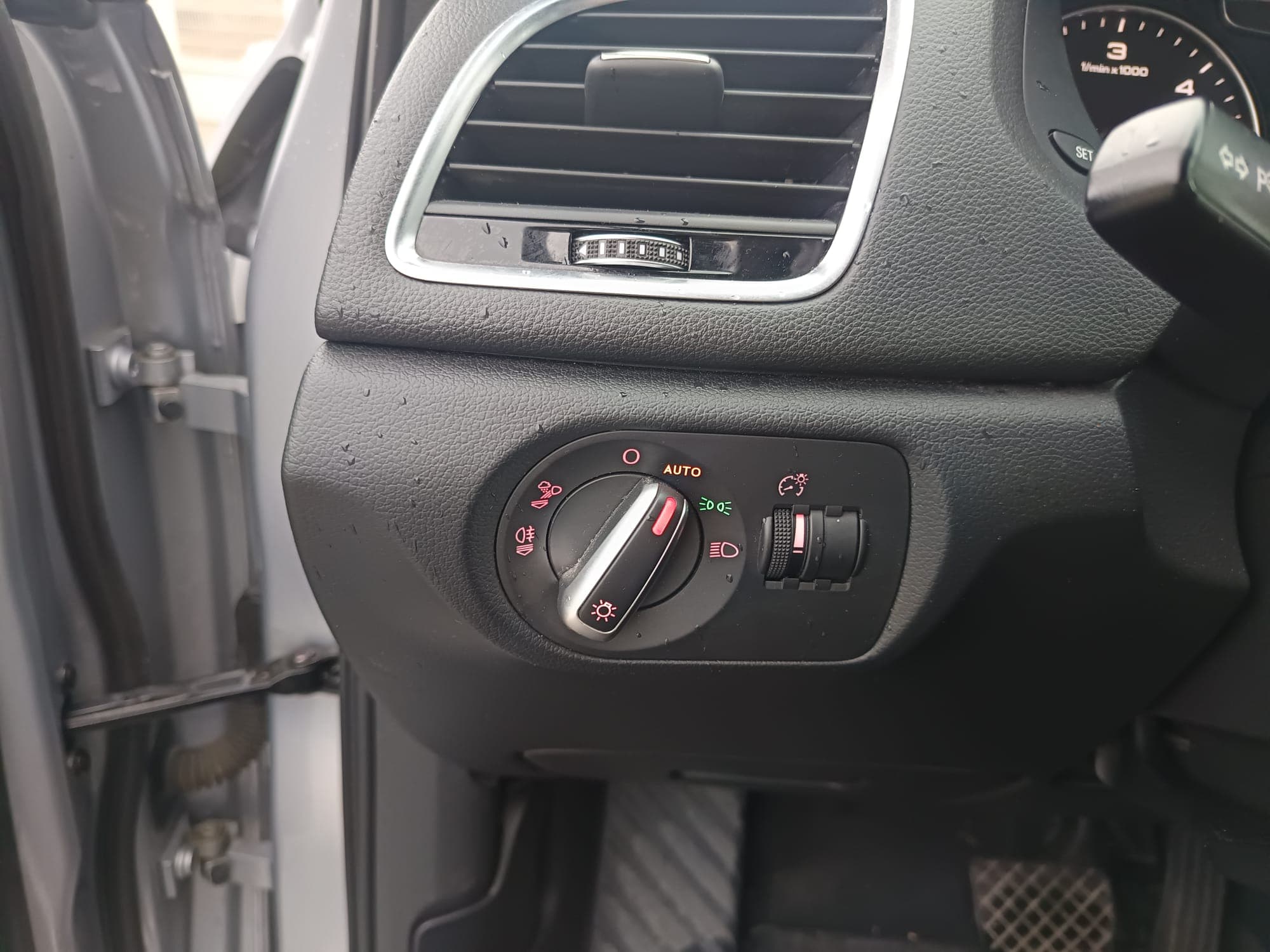 Audi Q3 2.0 TDI Sport · Ano 2017 — imagem 42