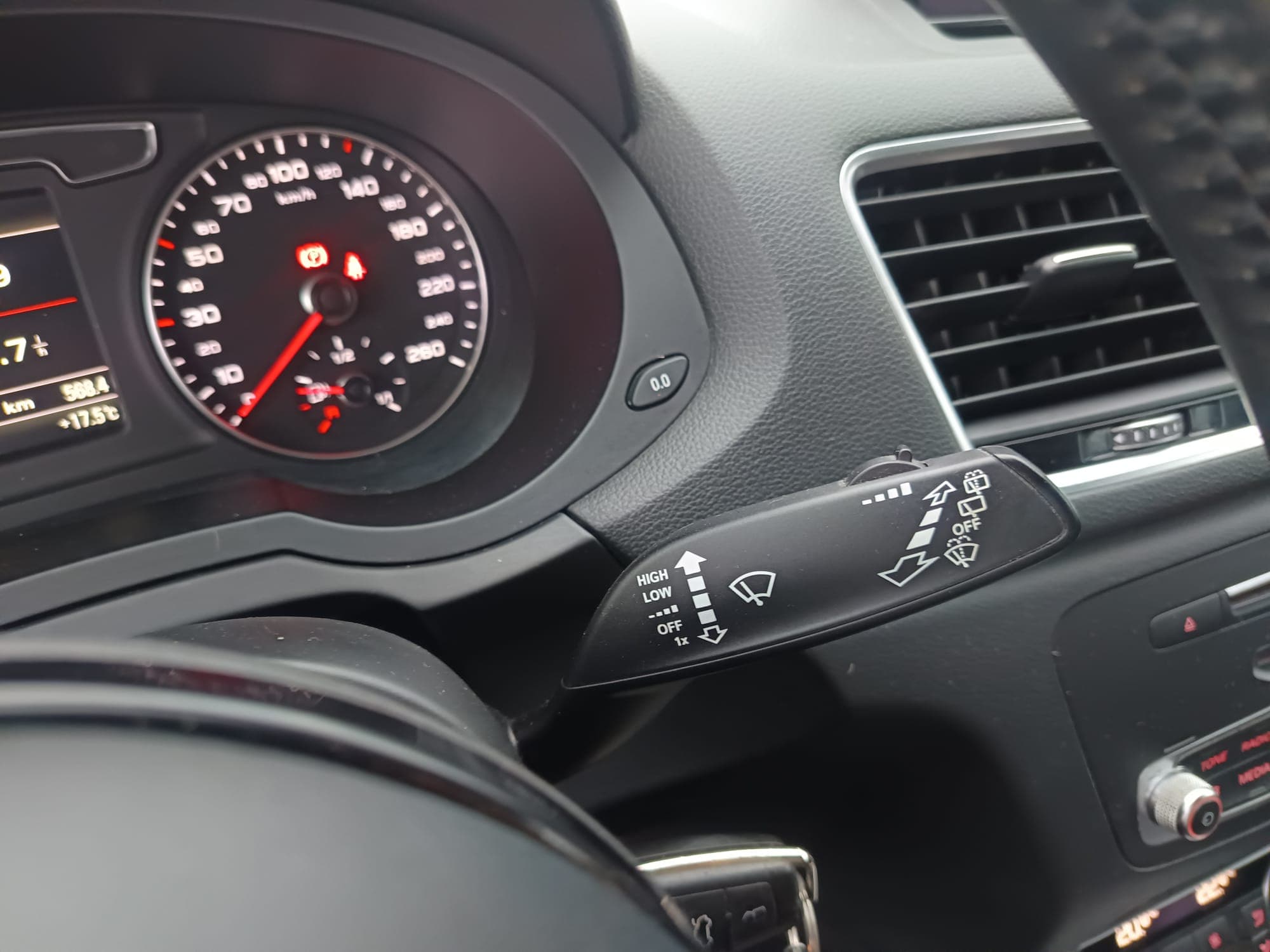 Audi Q3 2.0 TDI Sport · Ano 2017 — imagem 45