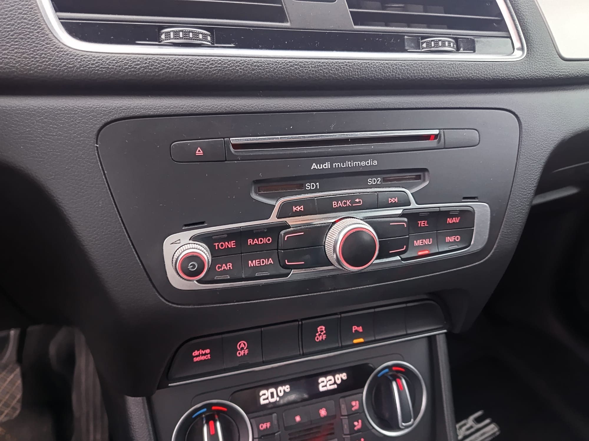 Audi Q3 2.0 TDI Sport · Ano 2017 — imagem 36