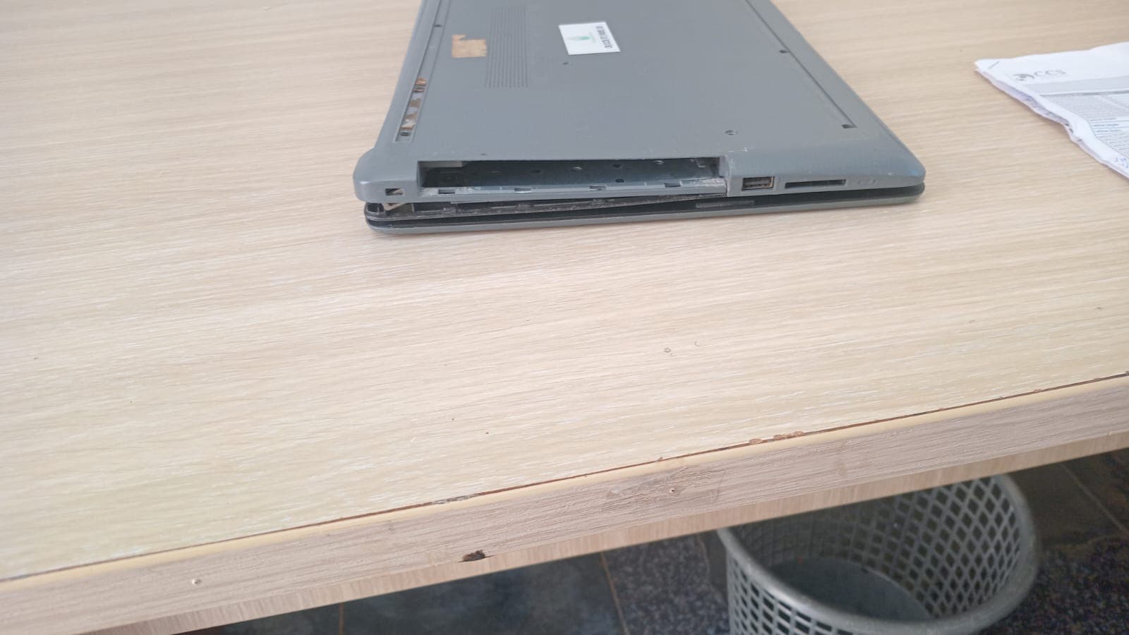 Laptop — image 4
