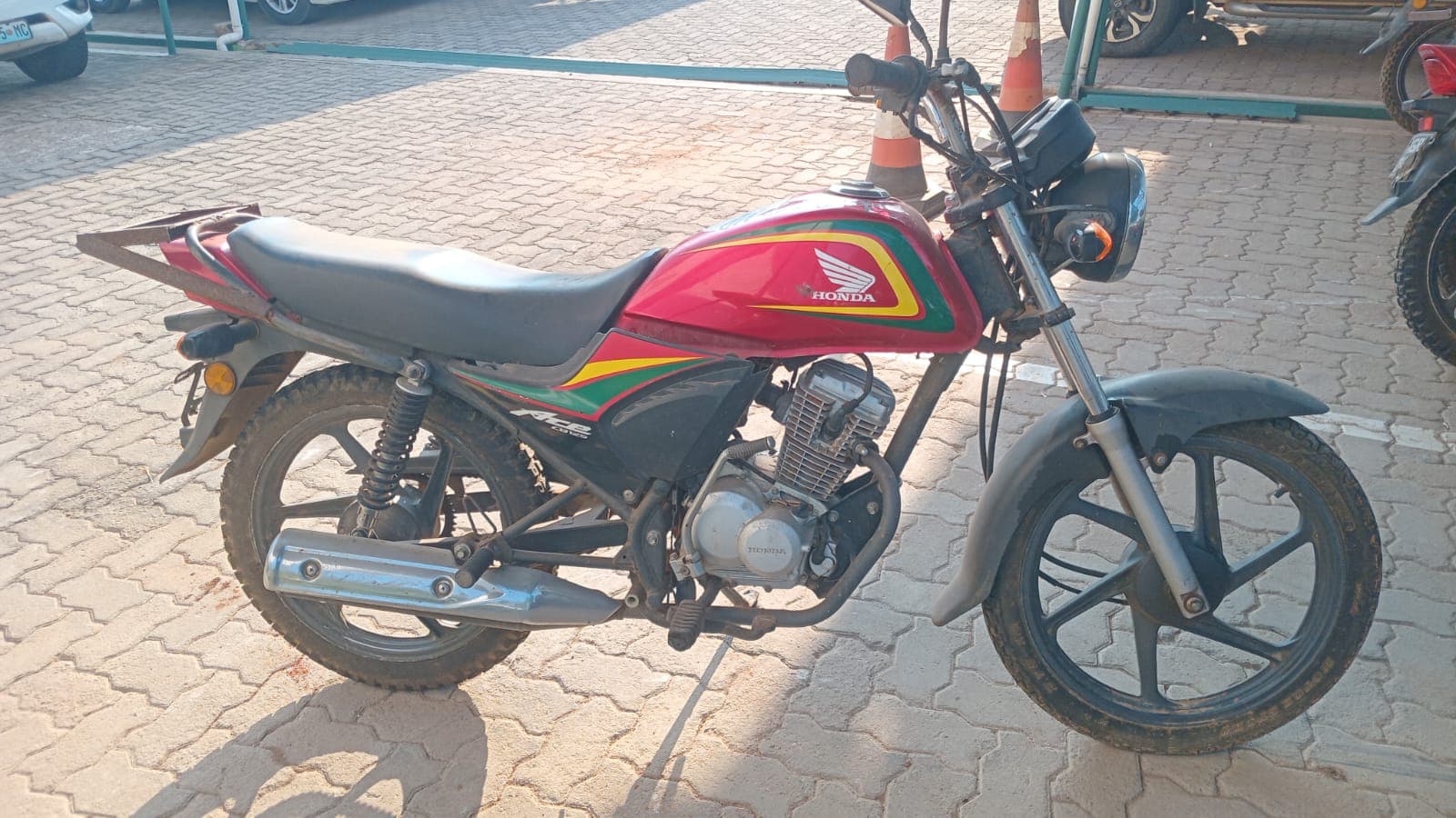 Moto — image 1