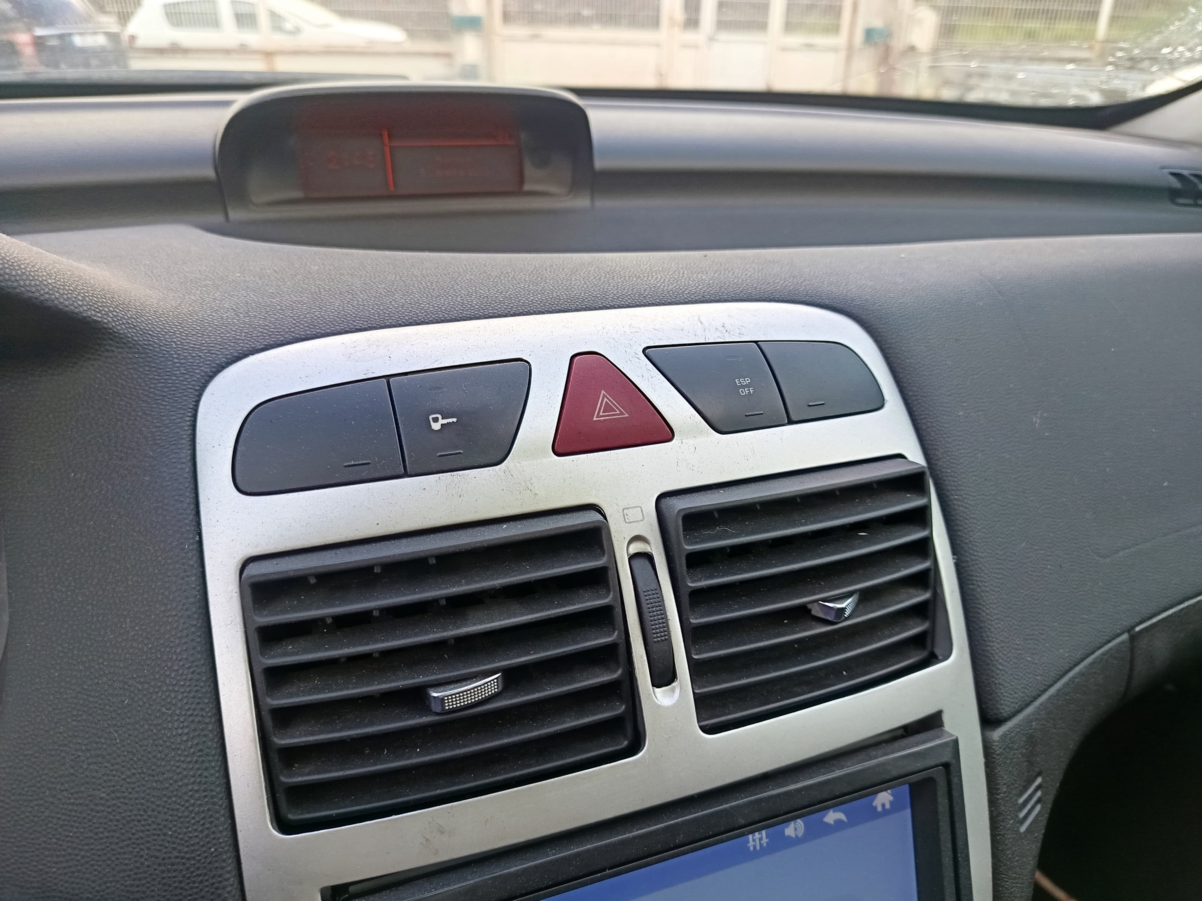 Peugeot 307 · Ano 2006 — imagem 33
