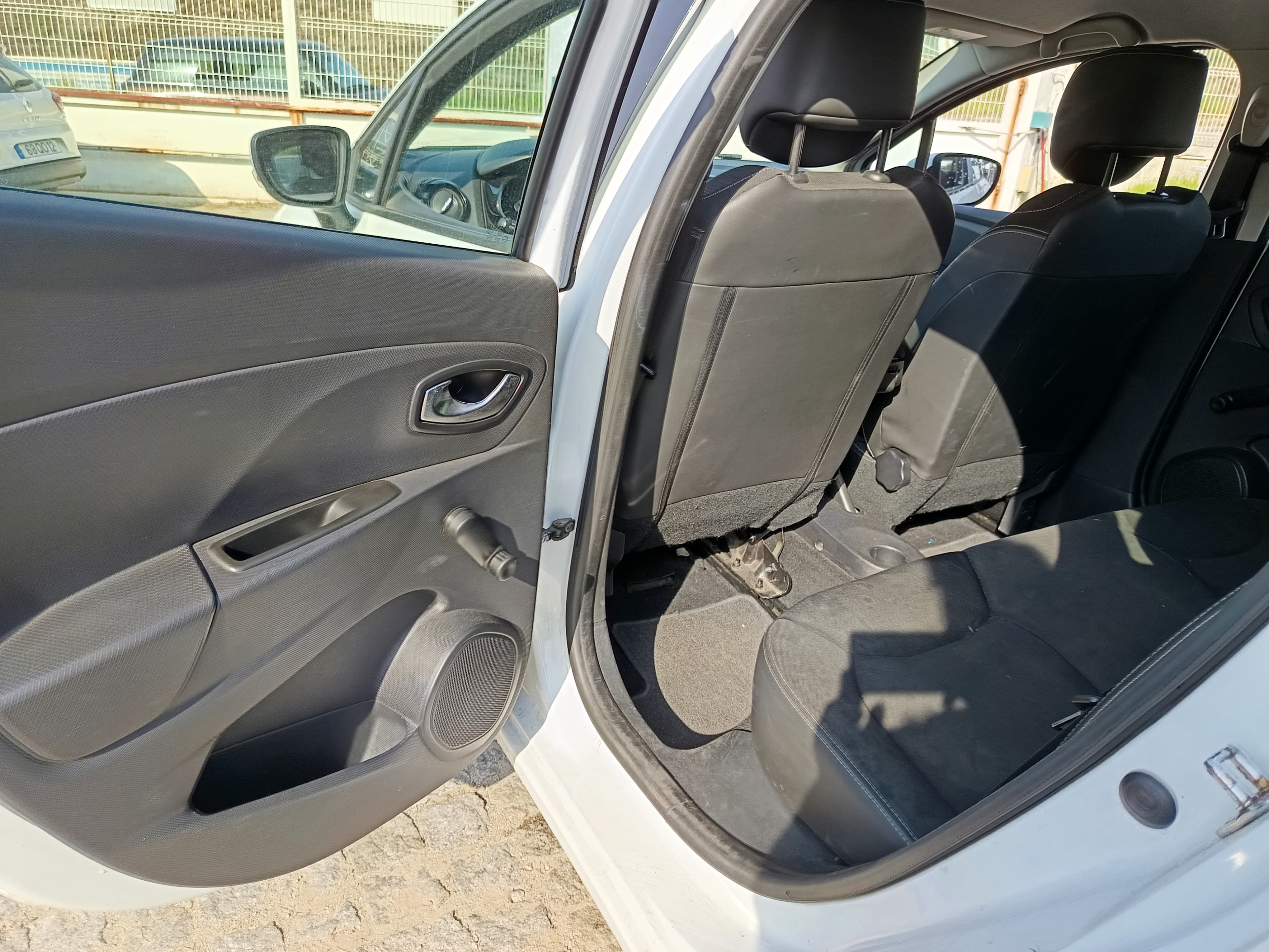 Renault Clio · Ano 2015 — imagem 28
