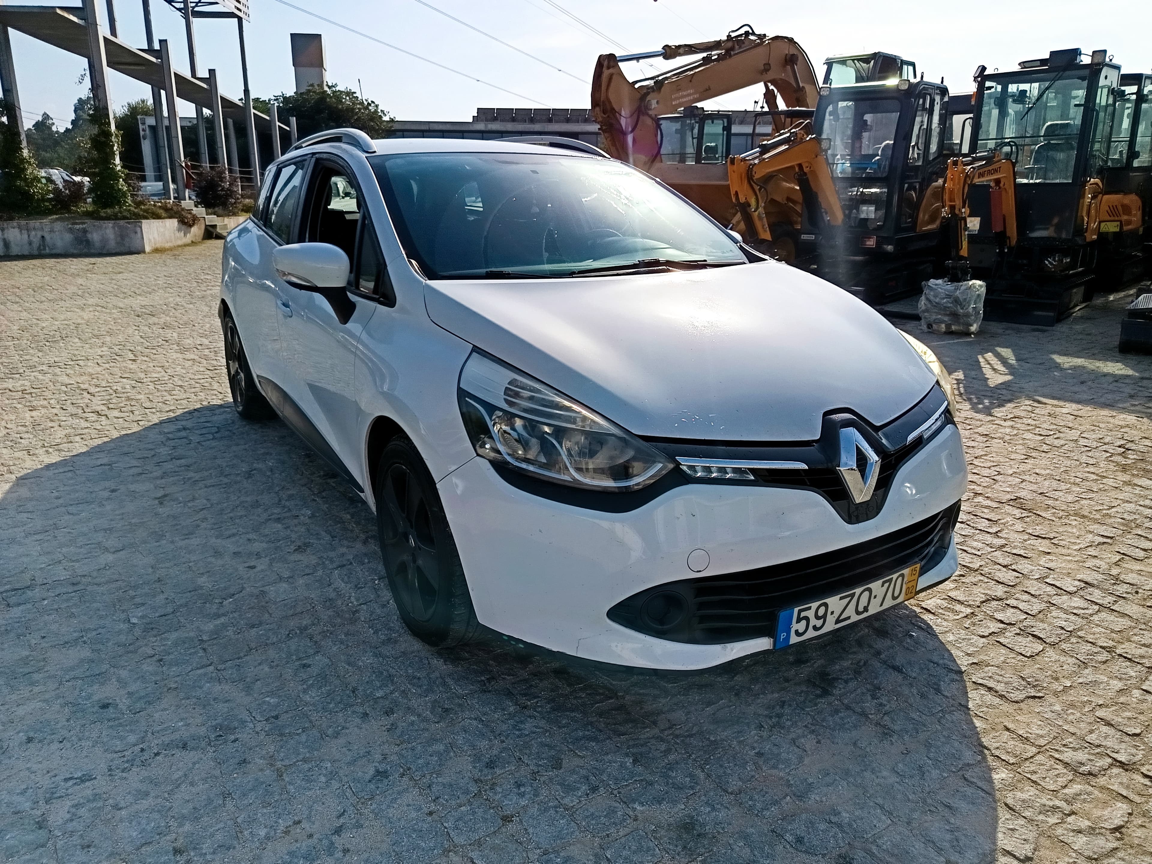 Renault Clio · Ano 2015 — imagem 3