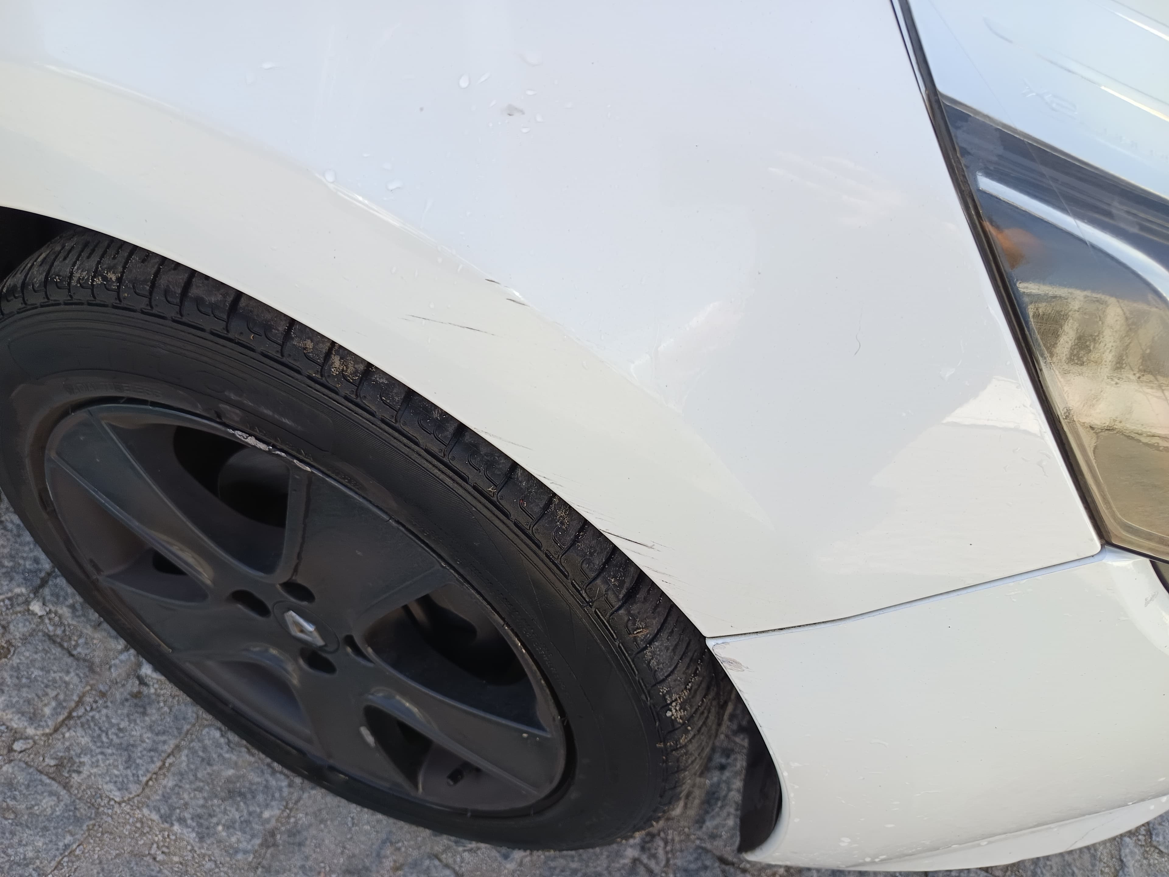 Renault Clio · Ano 2015 — imagem 7