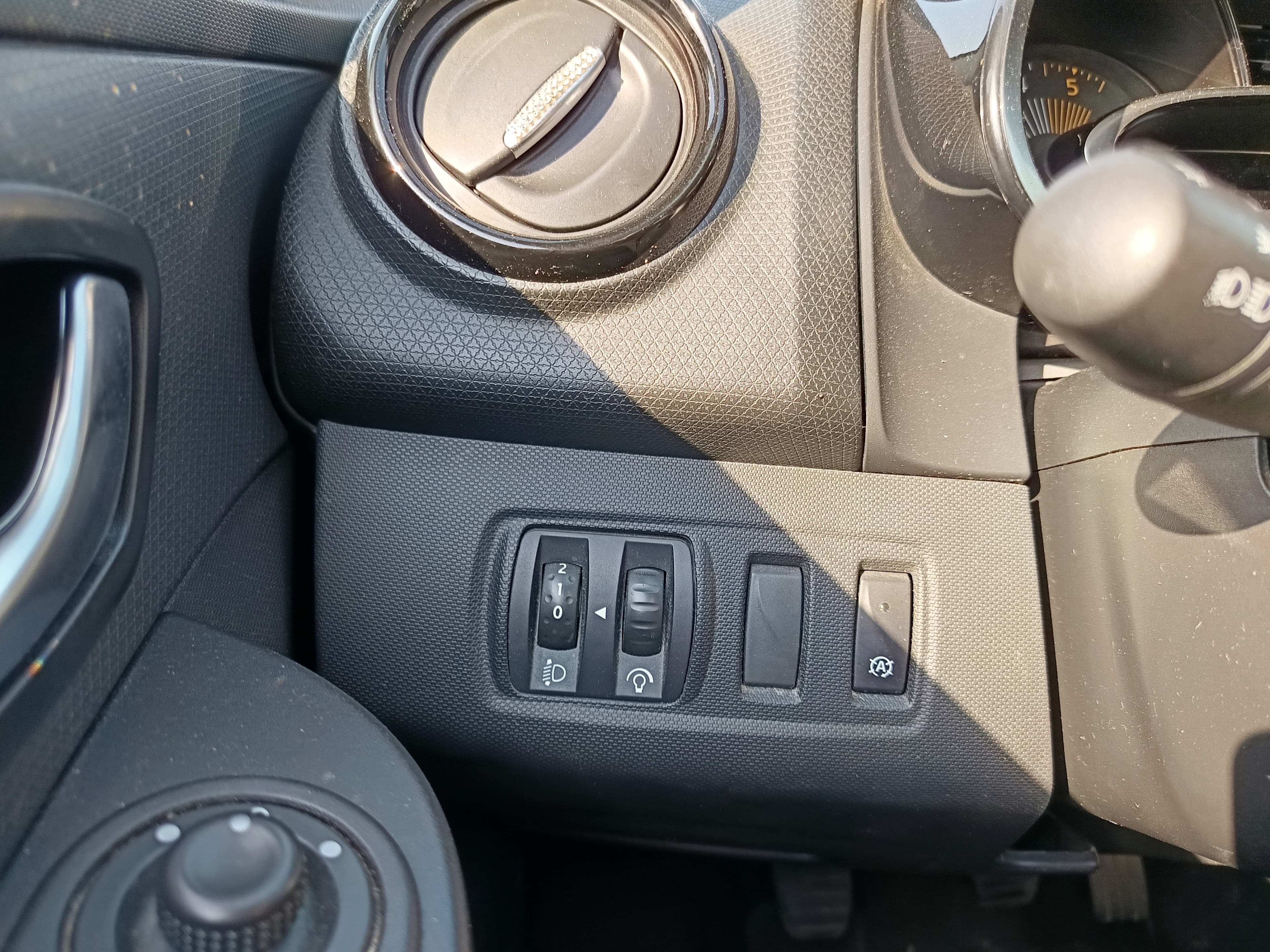 Renault Clio · Ano 2015 — imagem 45
