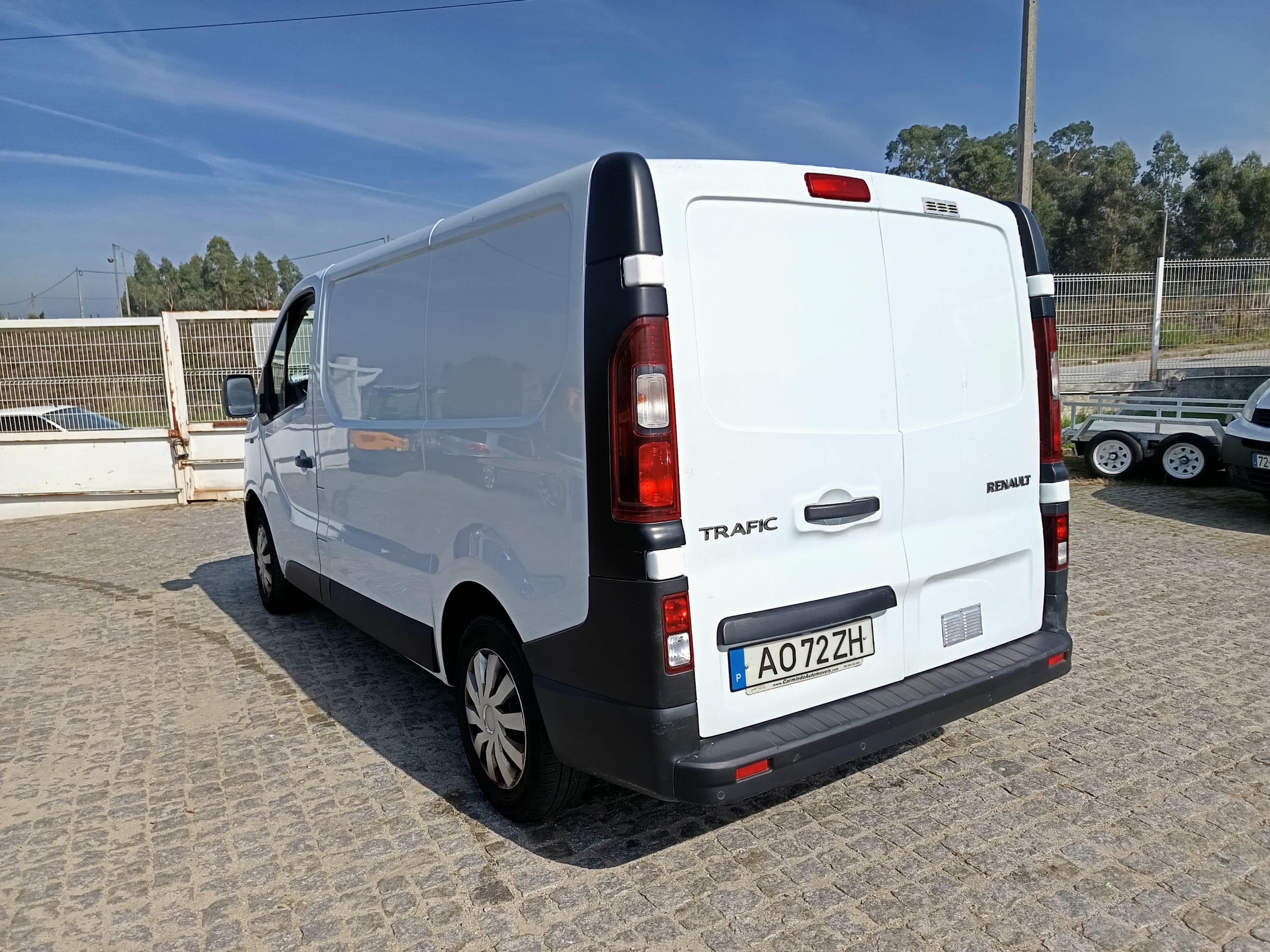 Renault Trafic · Ano 2017 — imagen 6