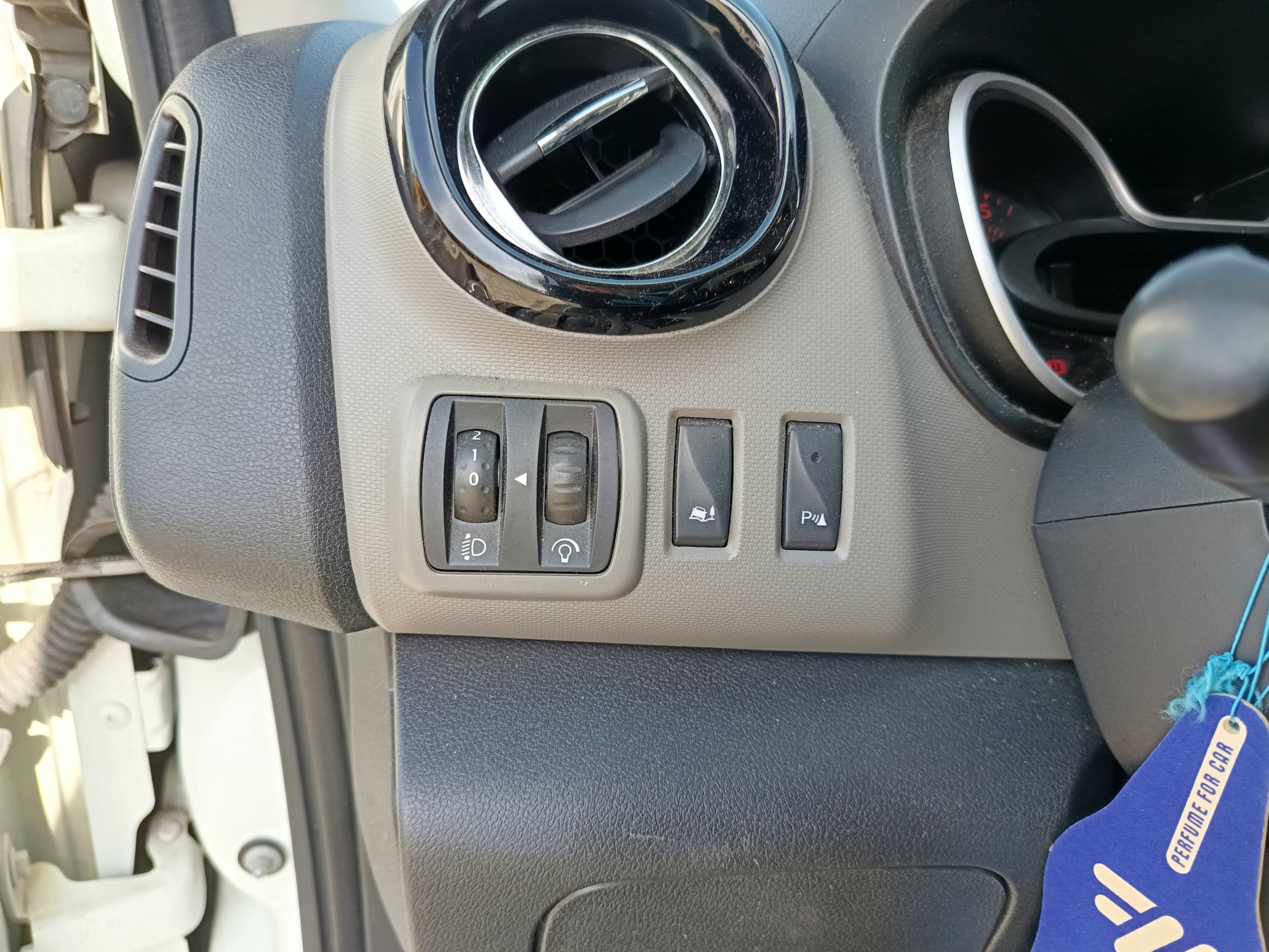 Renault Trafic · Ano 2017 — imagen 36
