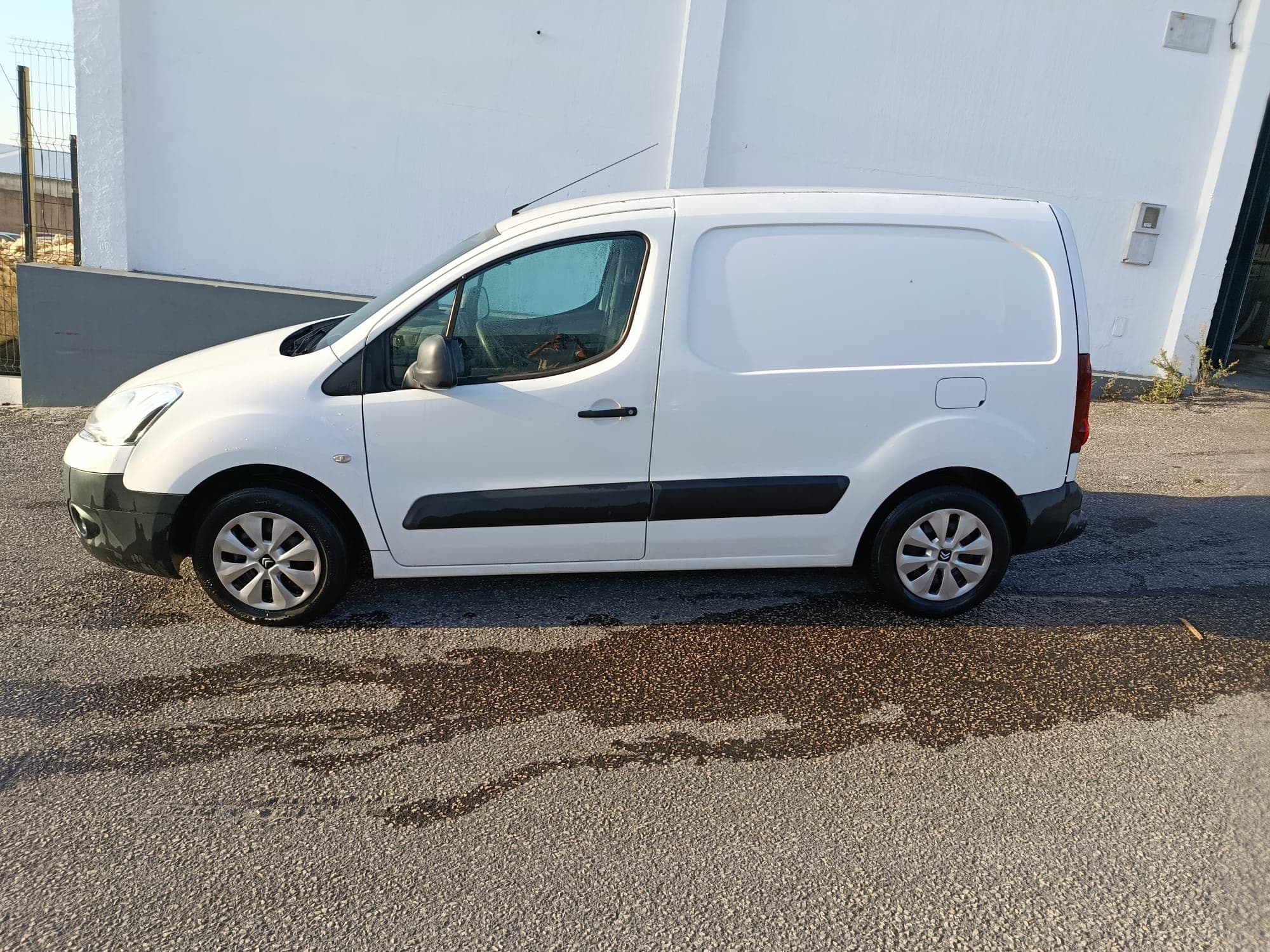 Citroën Berlingo · Ano 2012 — image 6