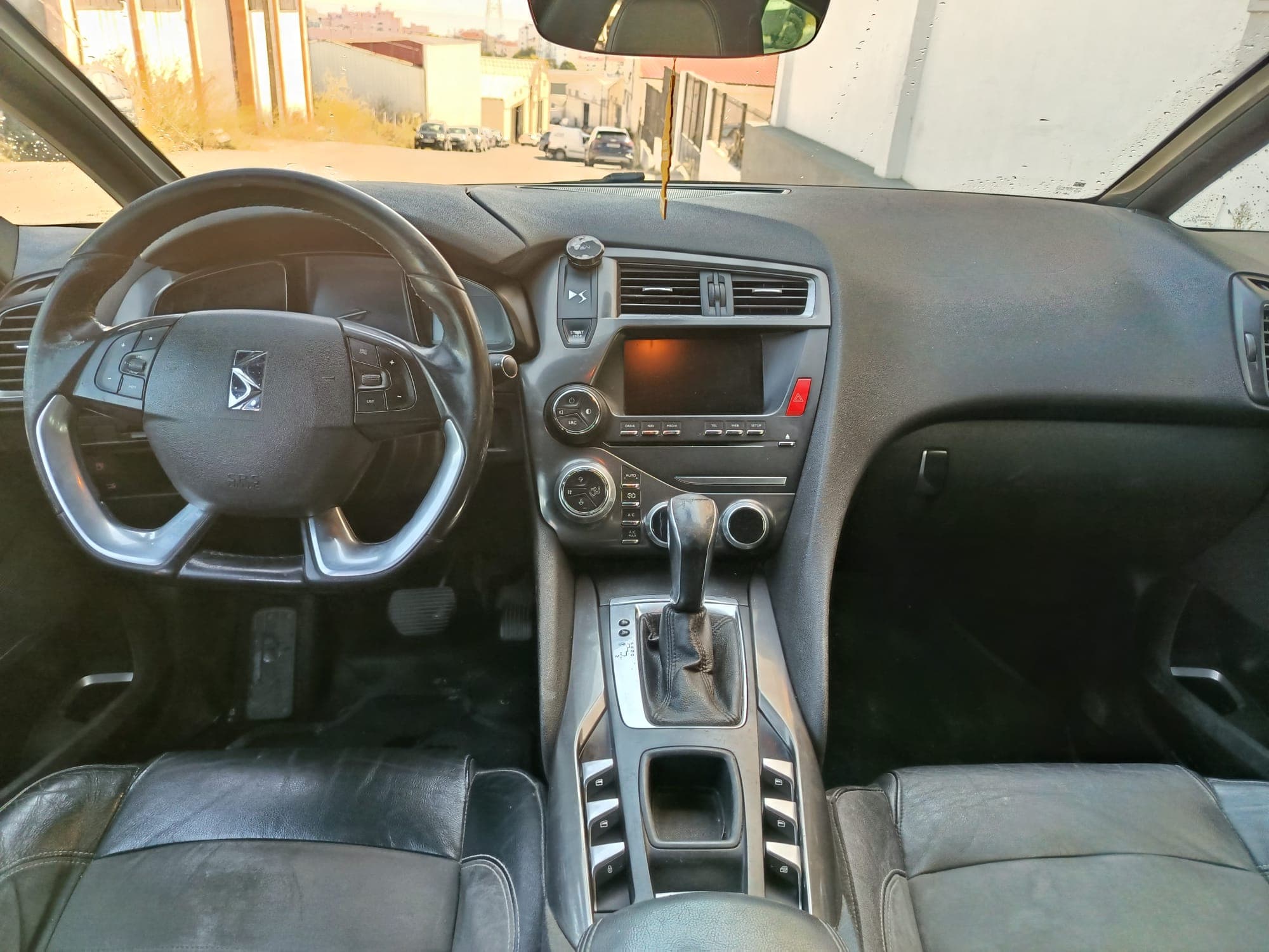 Citroën DS 5 · Ano 2016 — imagem 17