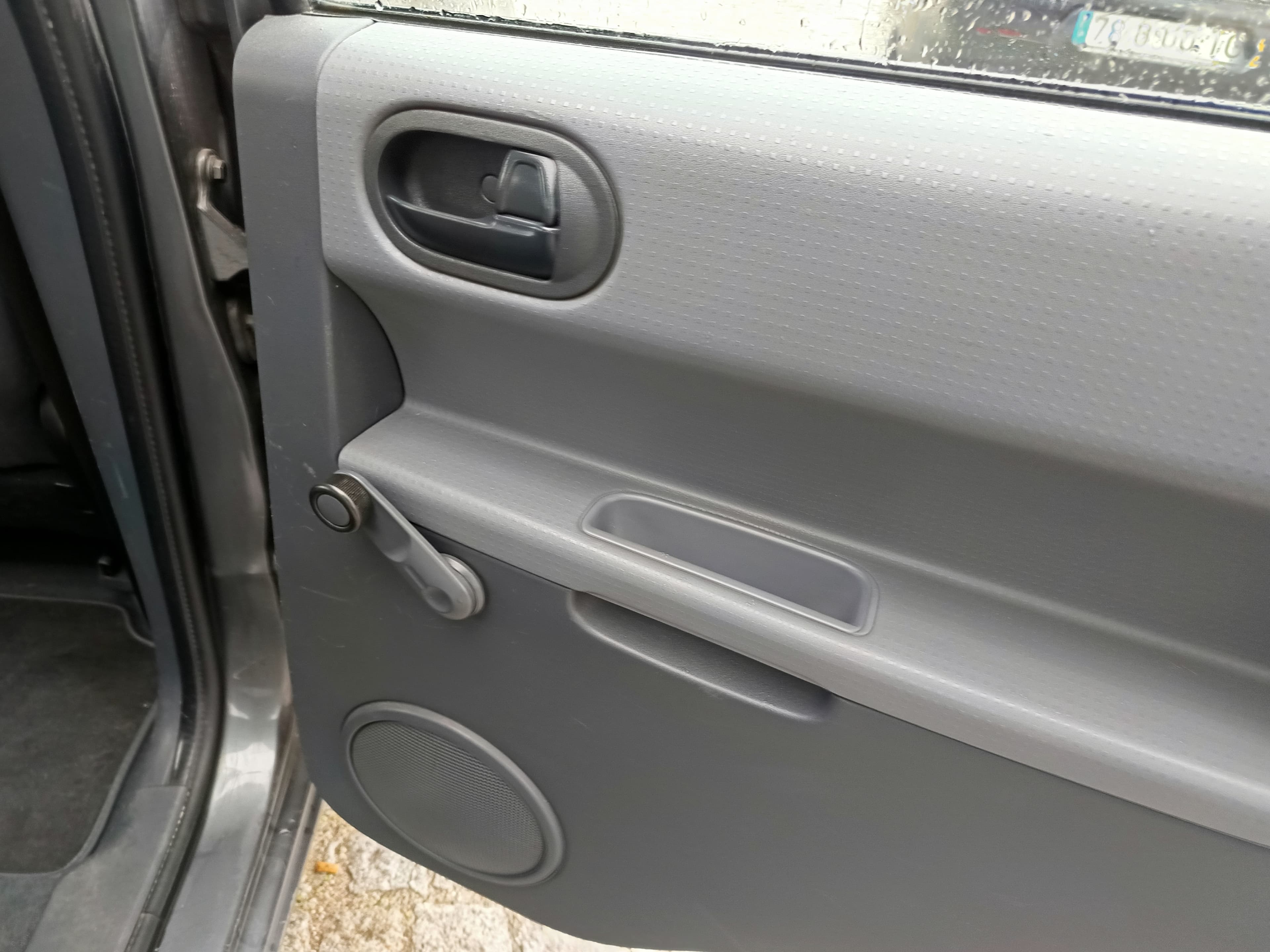 Mitsubishi Colt · Ano 2007 — imagen 27