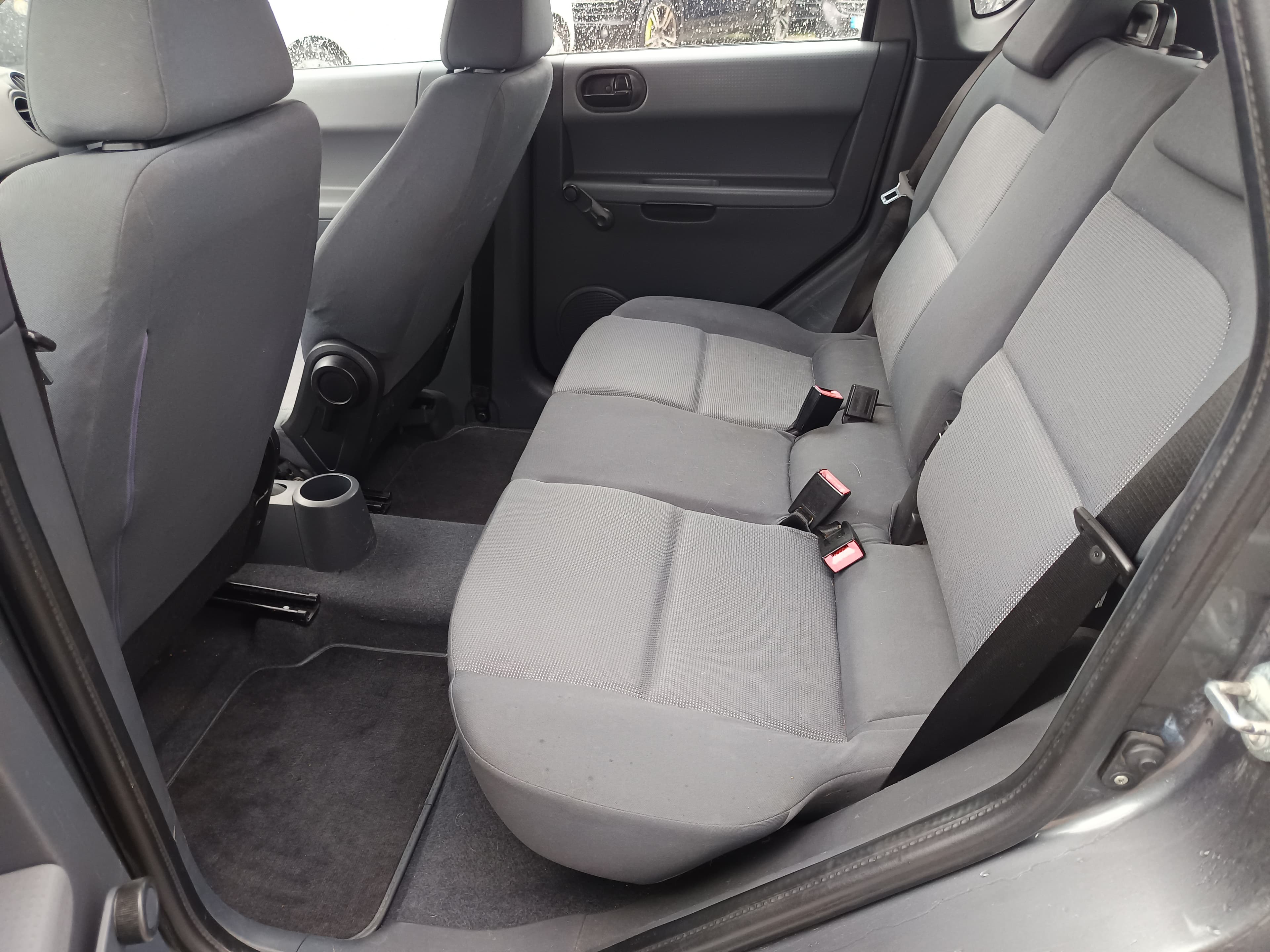 Mitsubishi Colt · Ano 2007 — imagen 32