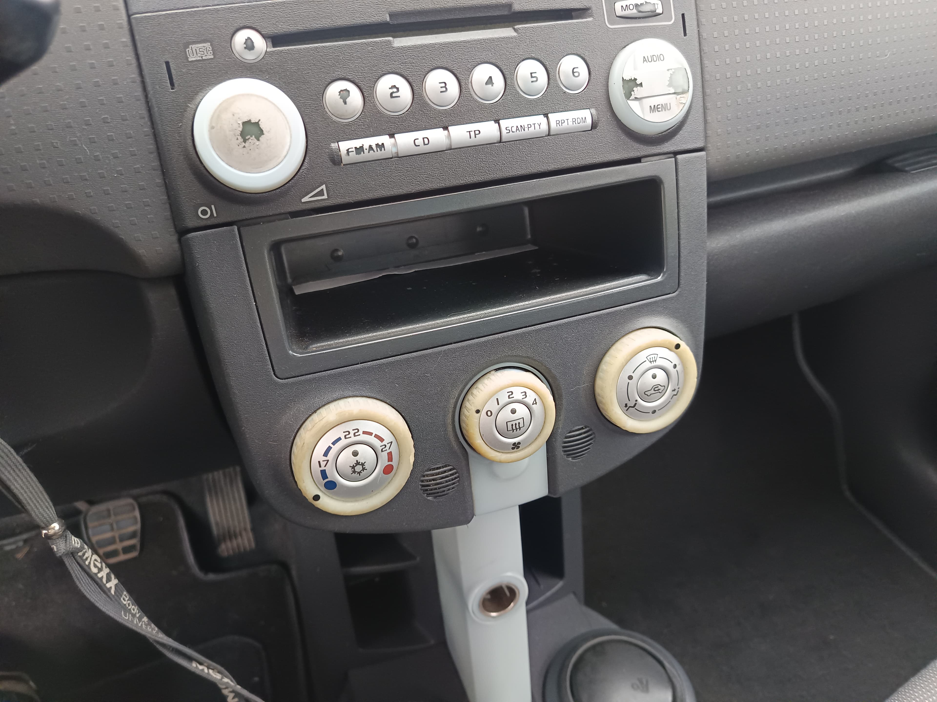 Mitsubishi Colt · Ano 2007 — imagen 37