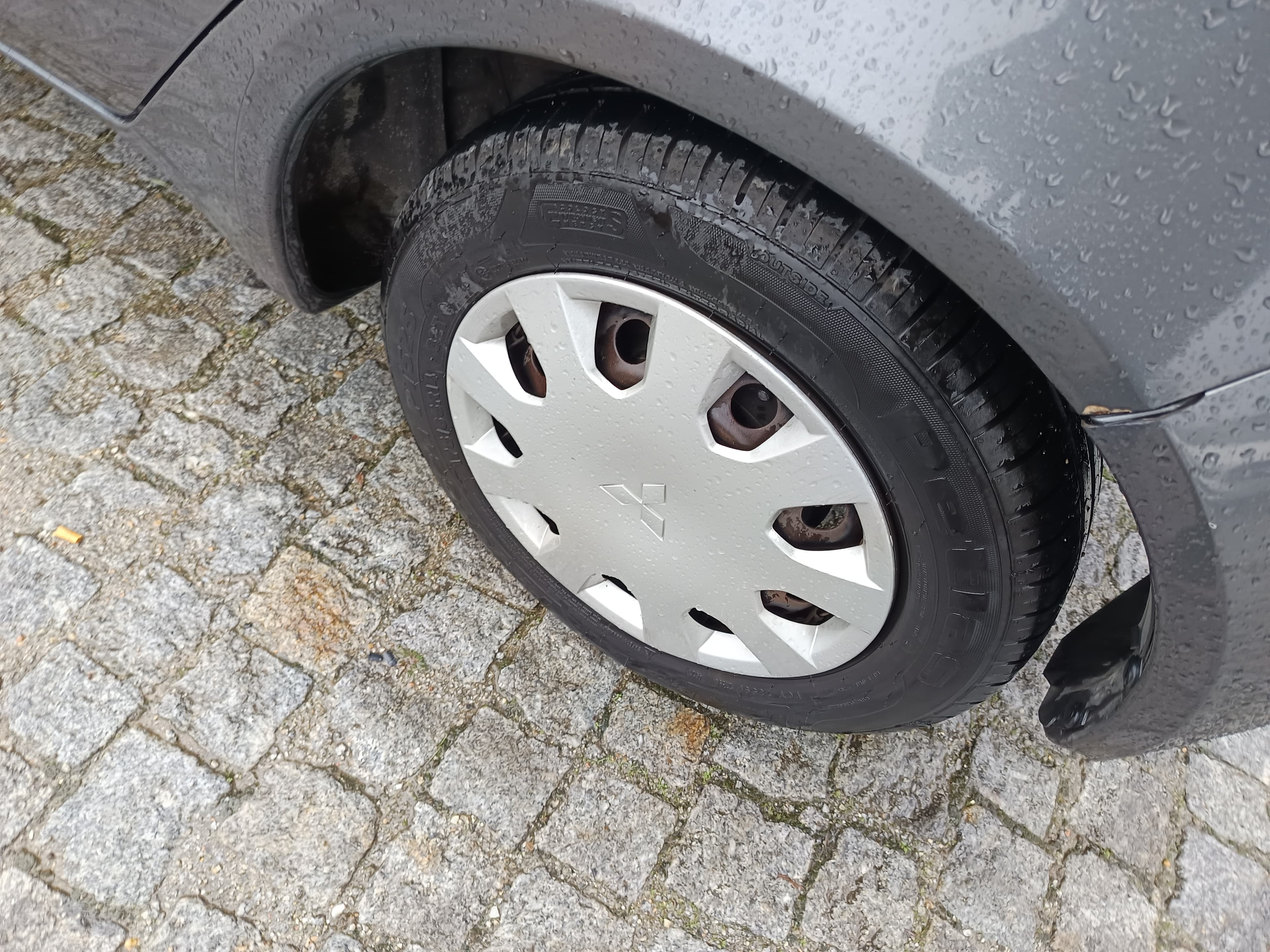 Mitsubishi Colt · Ano 2007 — imagen 9