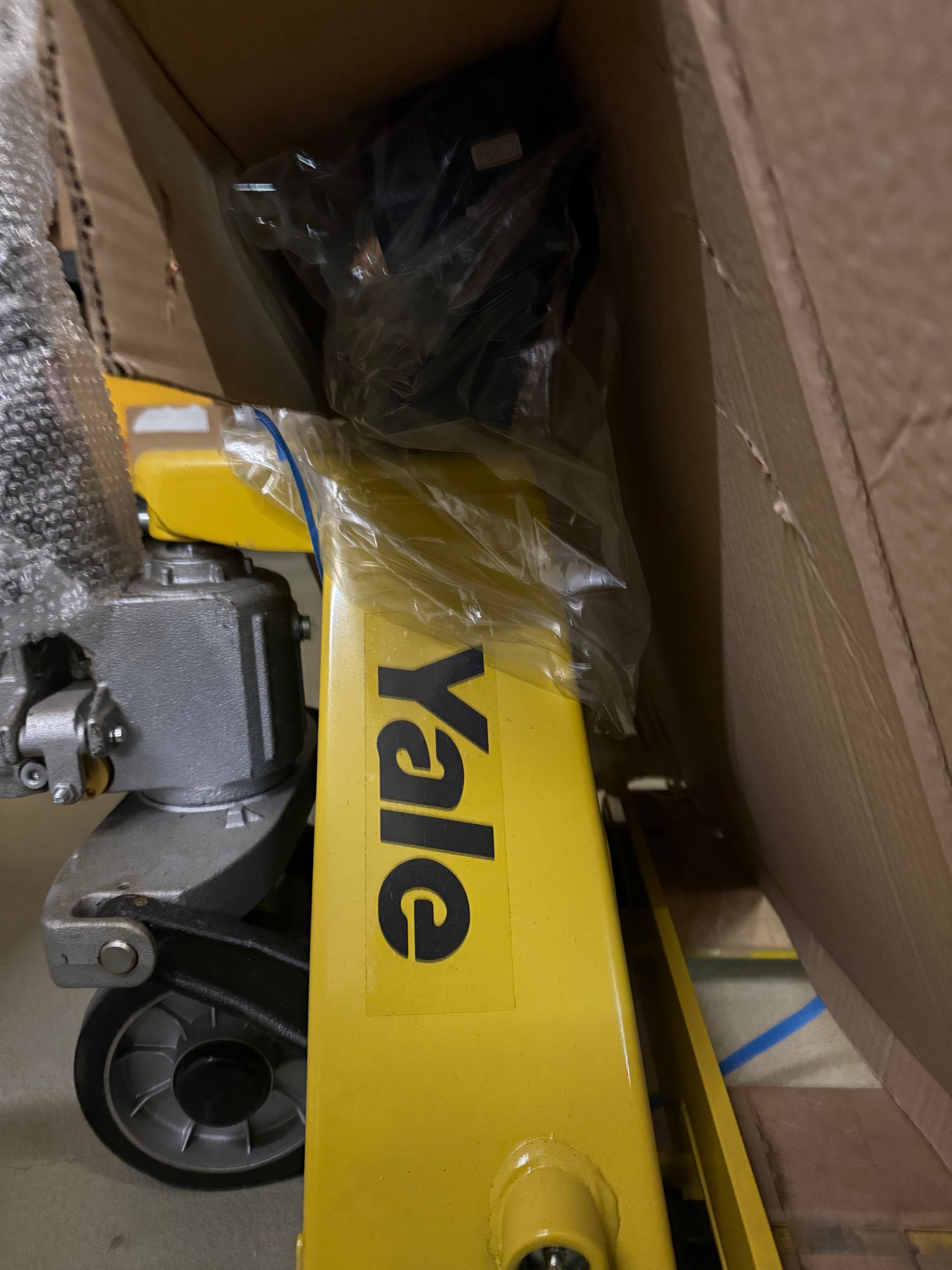 YALE Pallet Mover with Digital Scales (Model 1100) — image 5