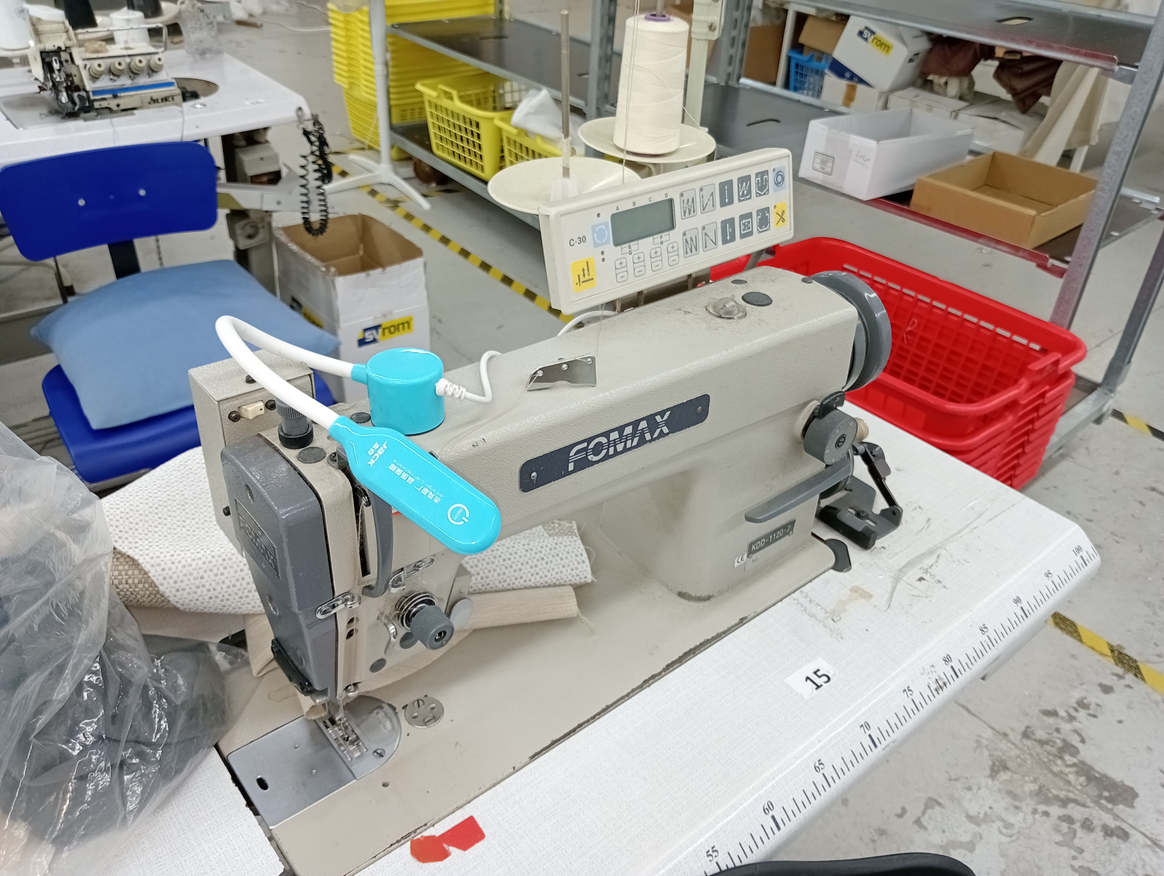 Equipamentos para a Indústria Têxtil · Escritório — imagem 46