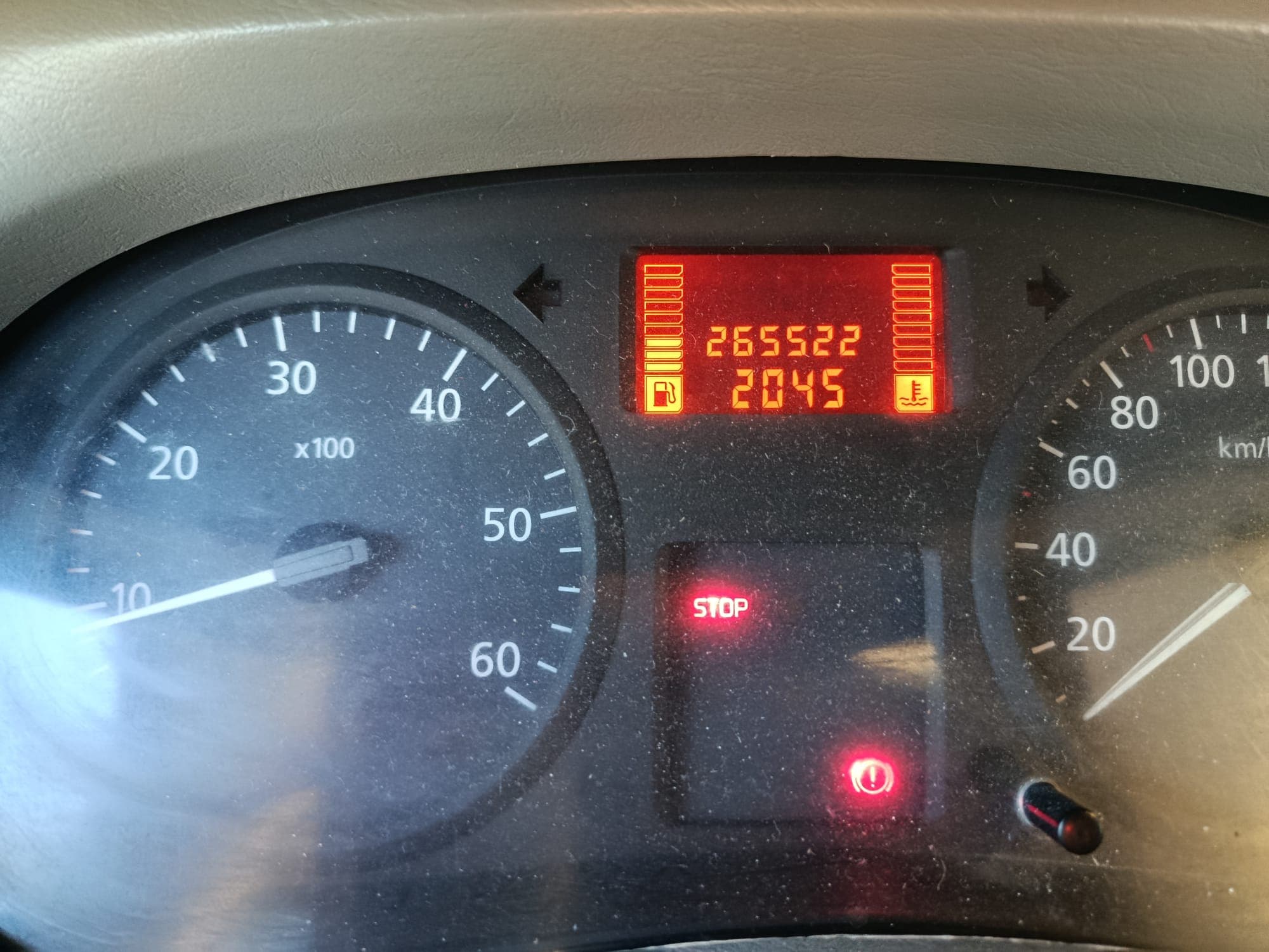 Renault Trafic · 6 Lugares · Ano 2006 — imagen 25