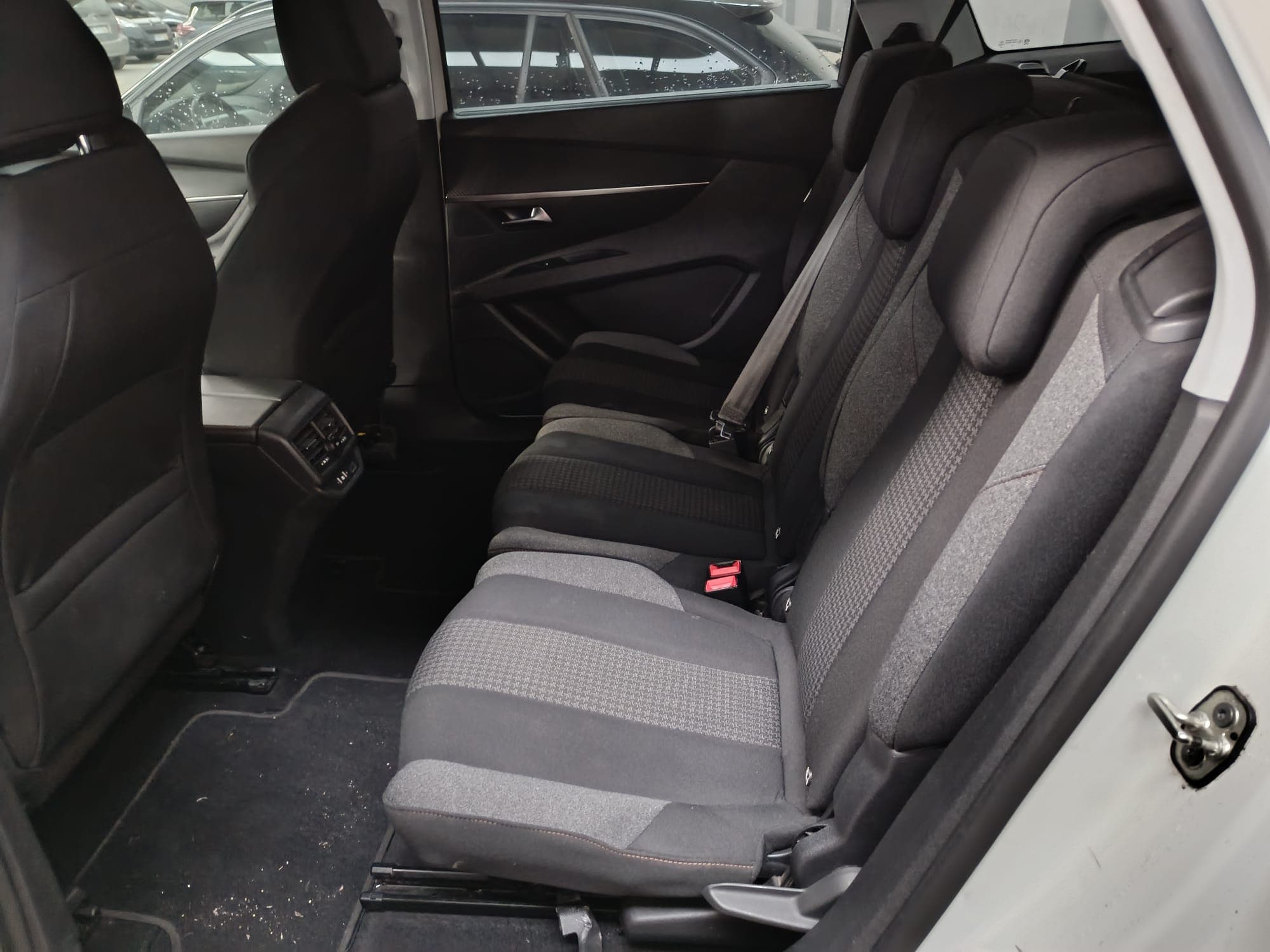 Peugeot 5008 · Ano 2019 — imagen 14