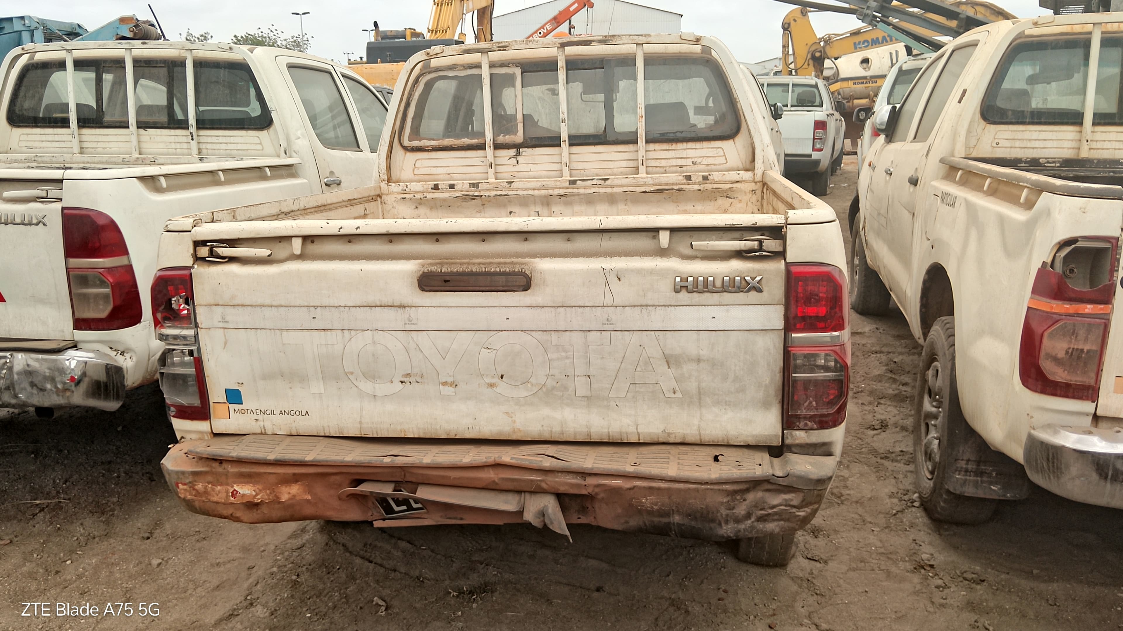 2 TOYOTA HILUX 4*4 CD 5L — imagem 3