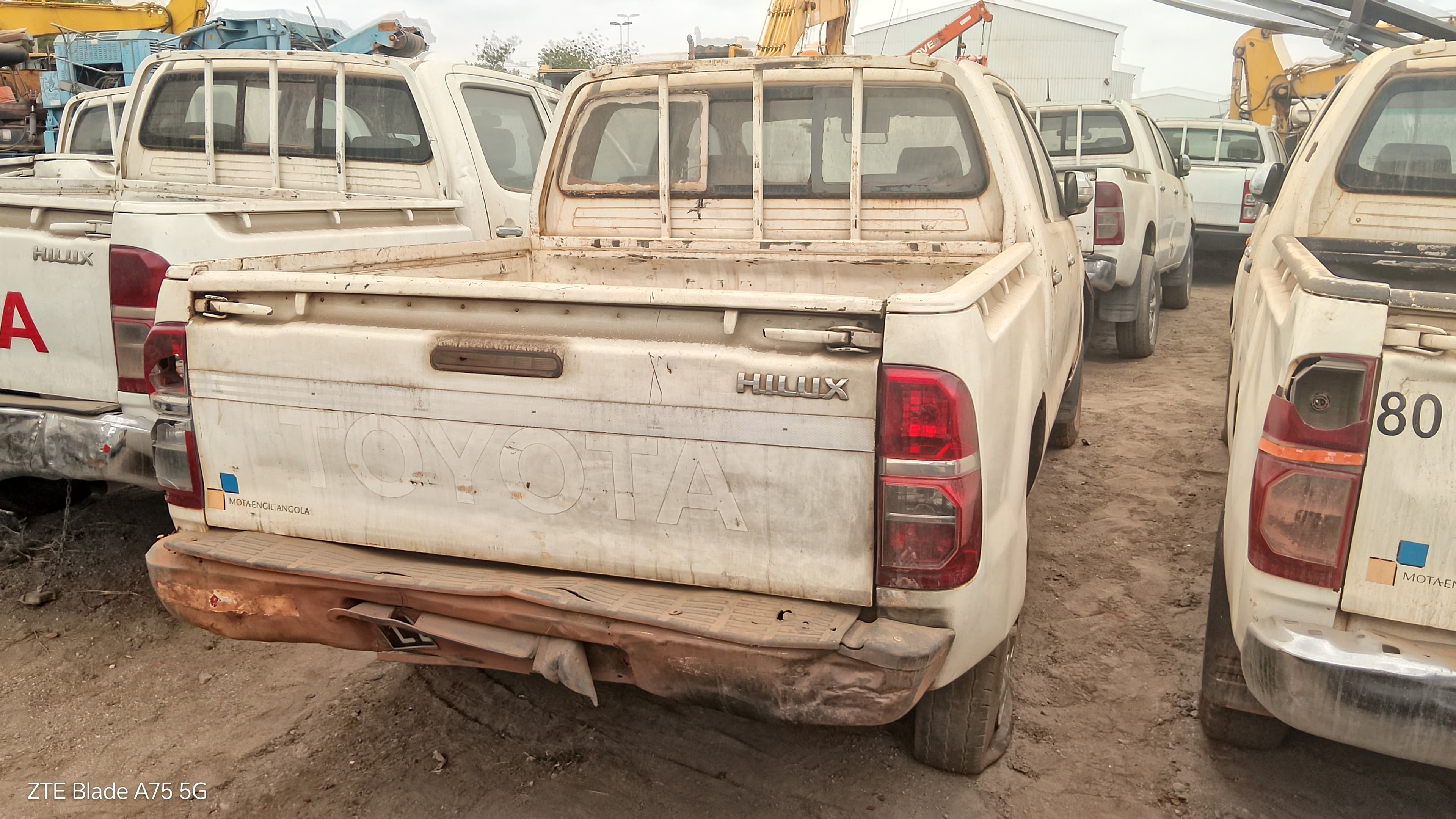 2 TOYOTA HILUX 4*4 CD 5L — imagem 4