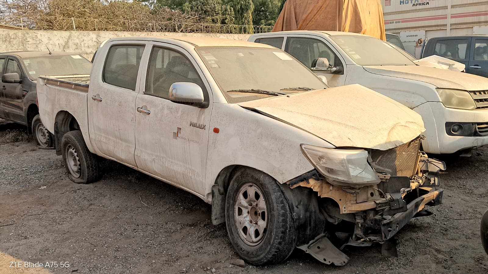 2 TOYOTA HILUX 4*4 CD STD 5L — image 1