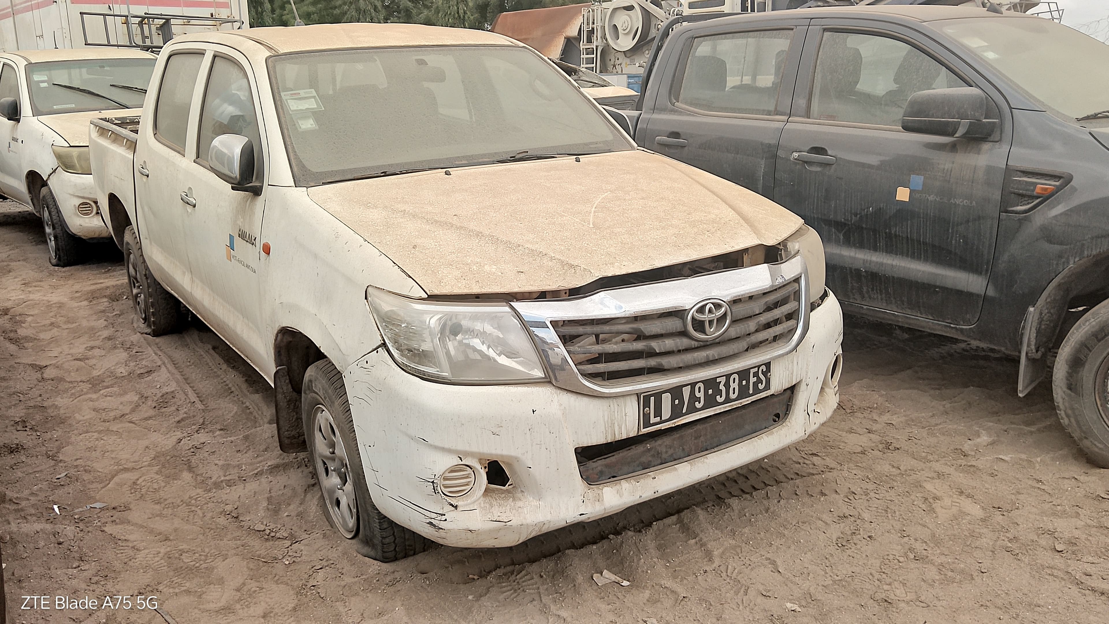 TOYOTA HILUX 4*4 CD STD 5L — image 3