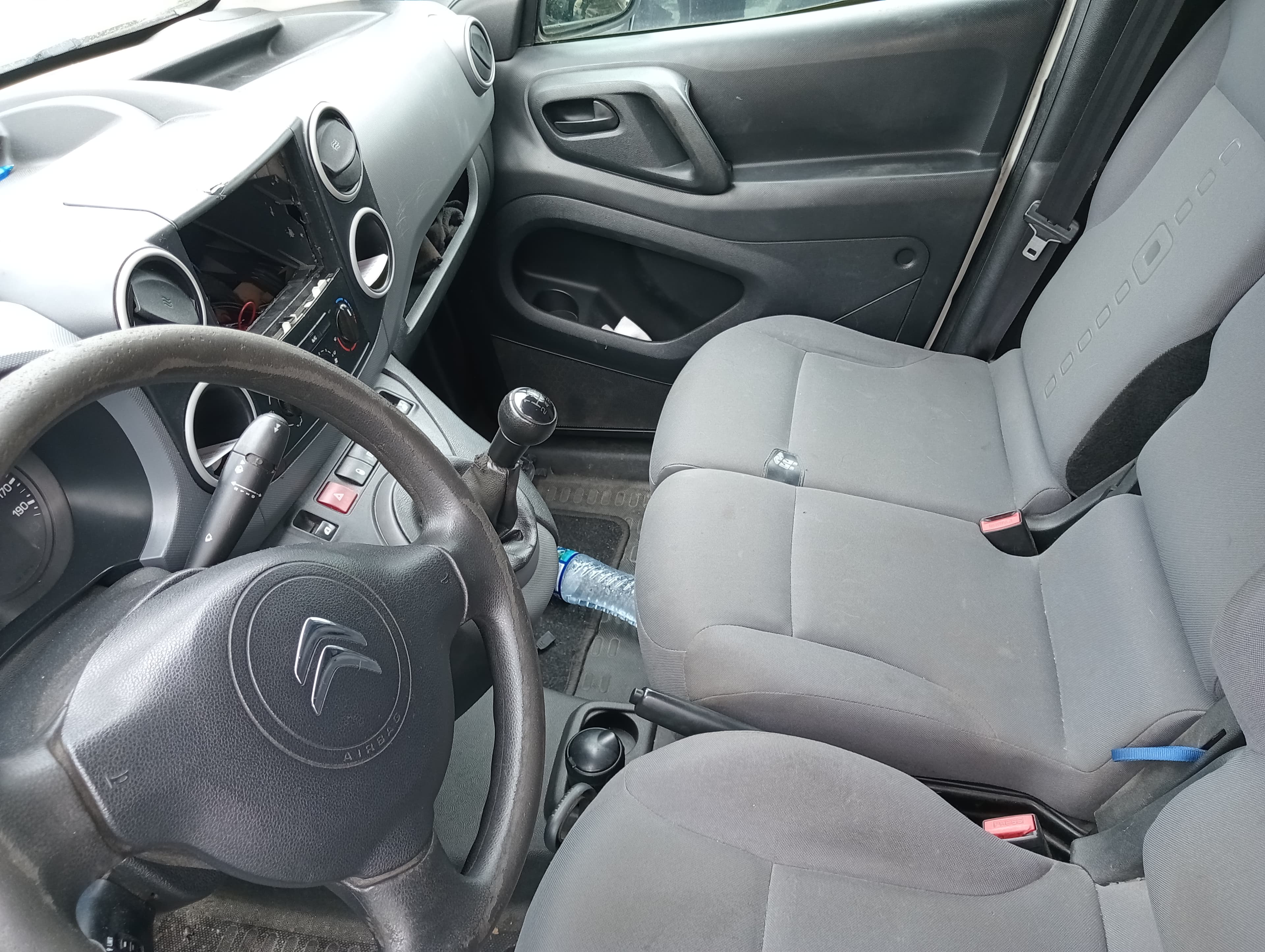 Citroën Berlingo · Ano 2014 — imagem 7