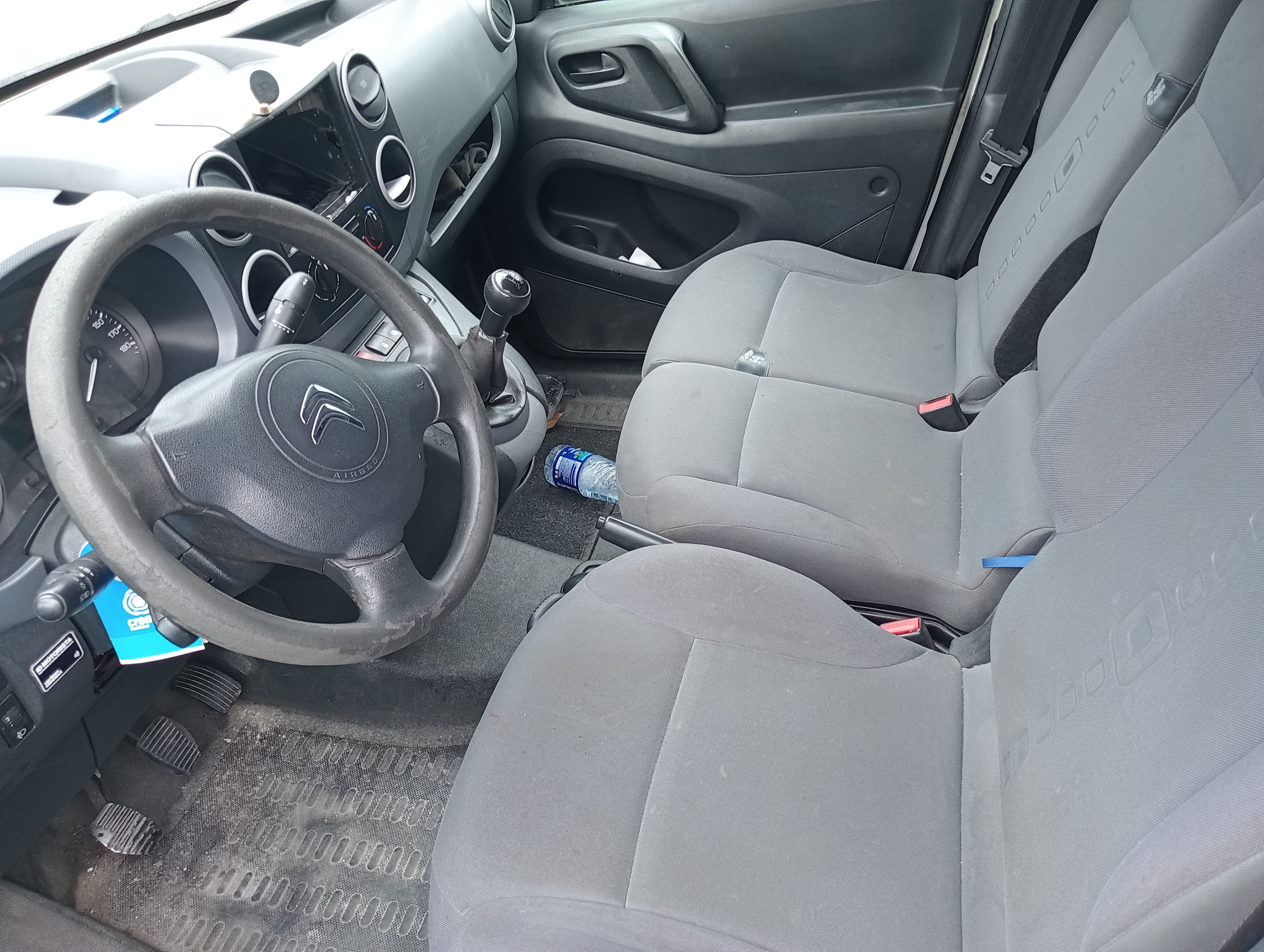 Citroën Berlingo · Ano 2014 — imagem 6