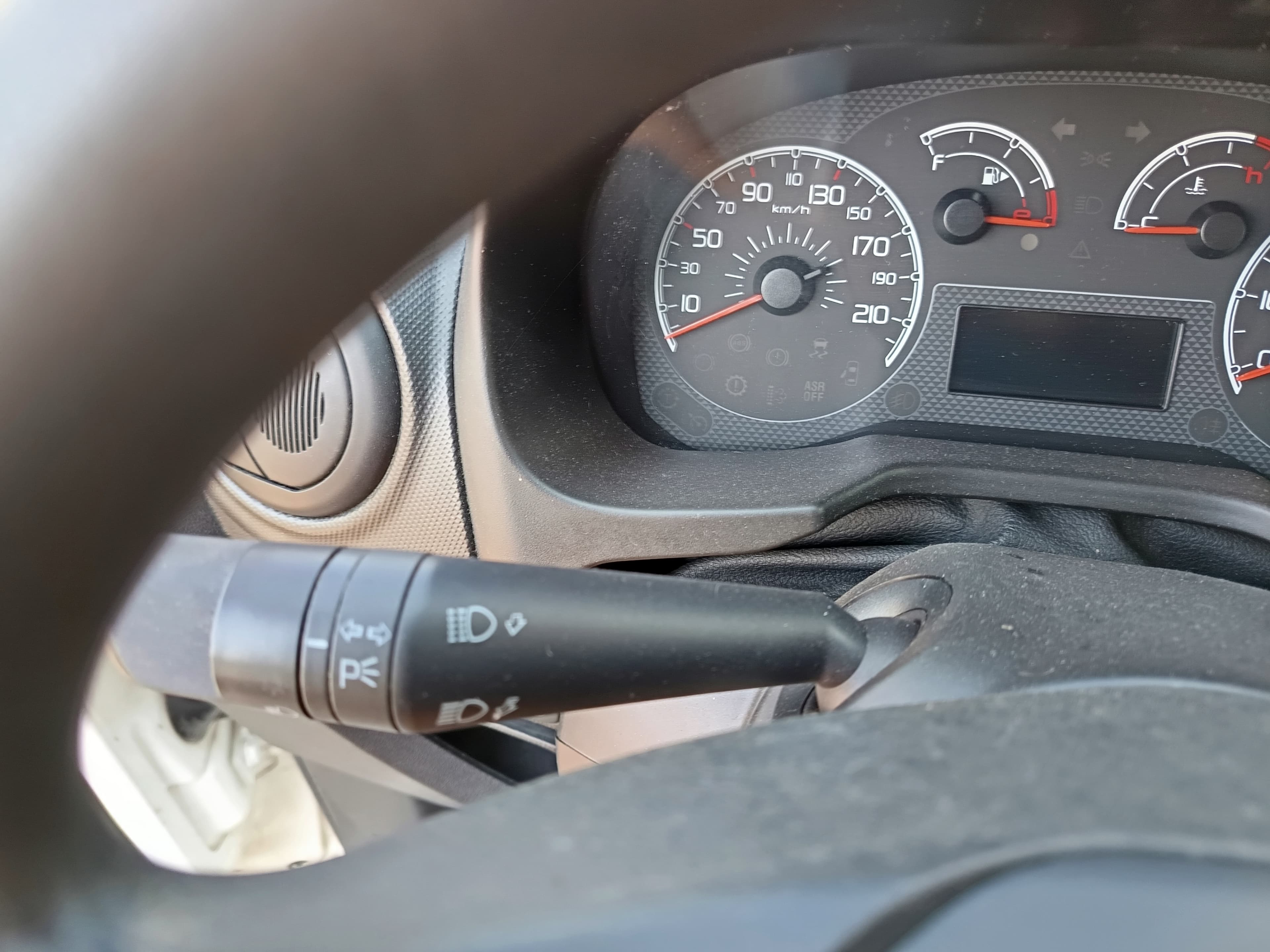 Fiat Fiorino · Ano 2015 — image 34