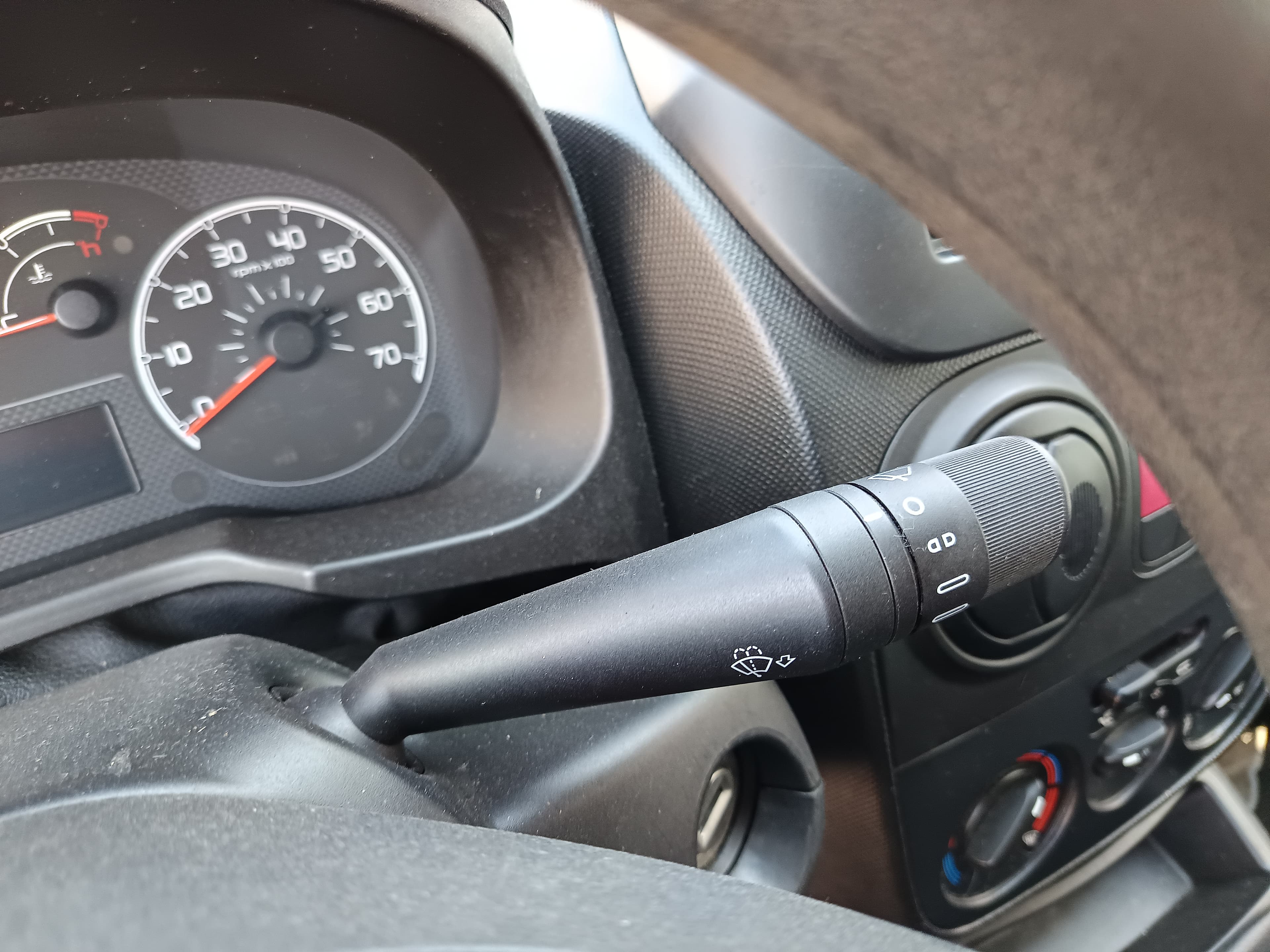 Fiat Fiorino · Ano 2015 — image 33