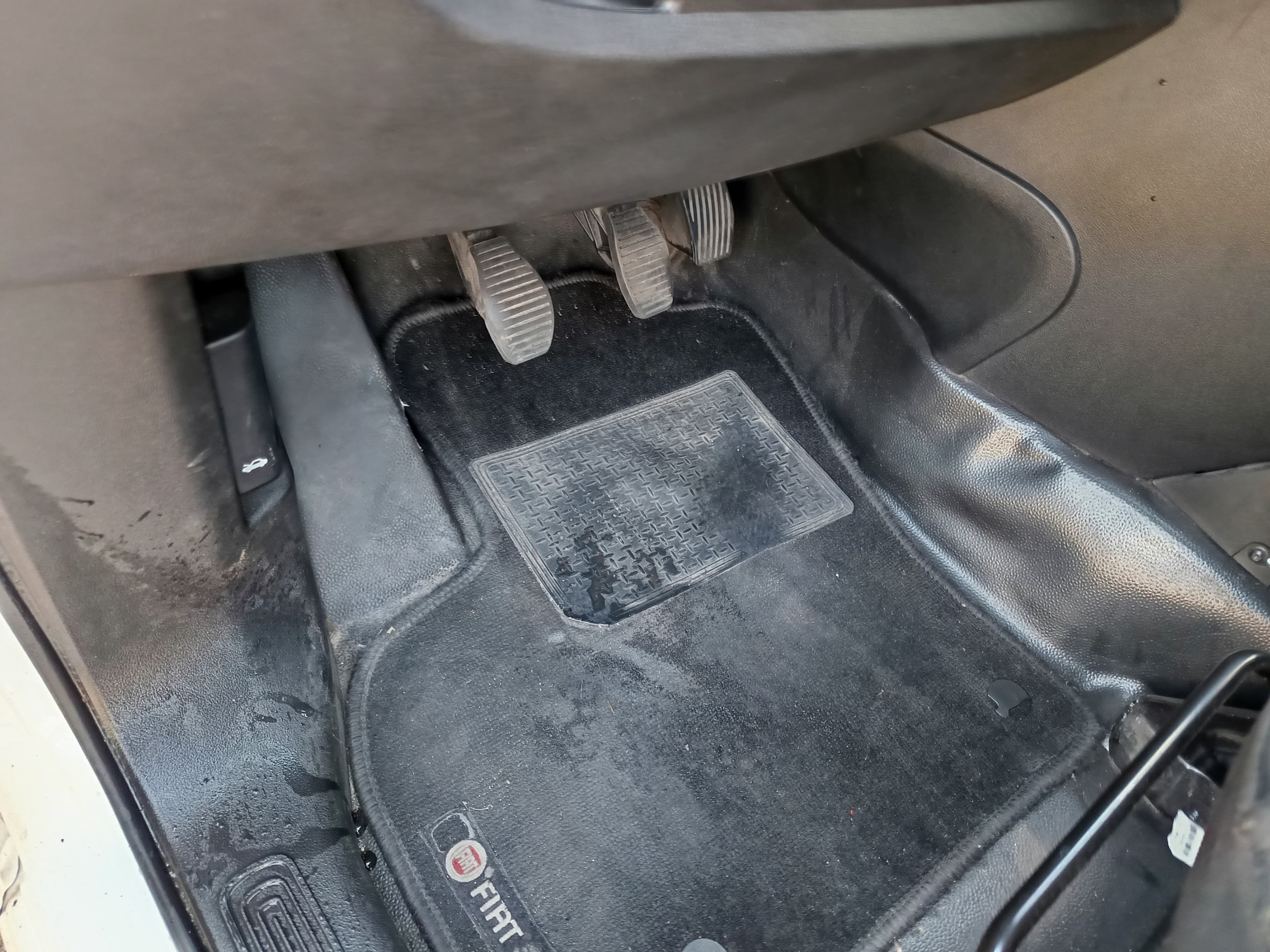 Fiat Fiorino · Ano 2015 — image 27
