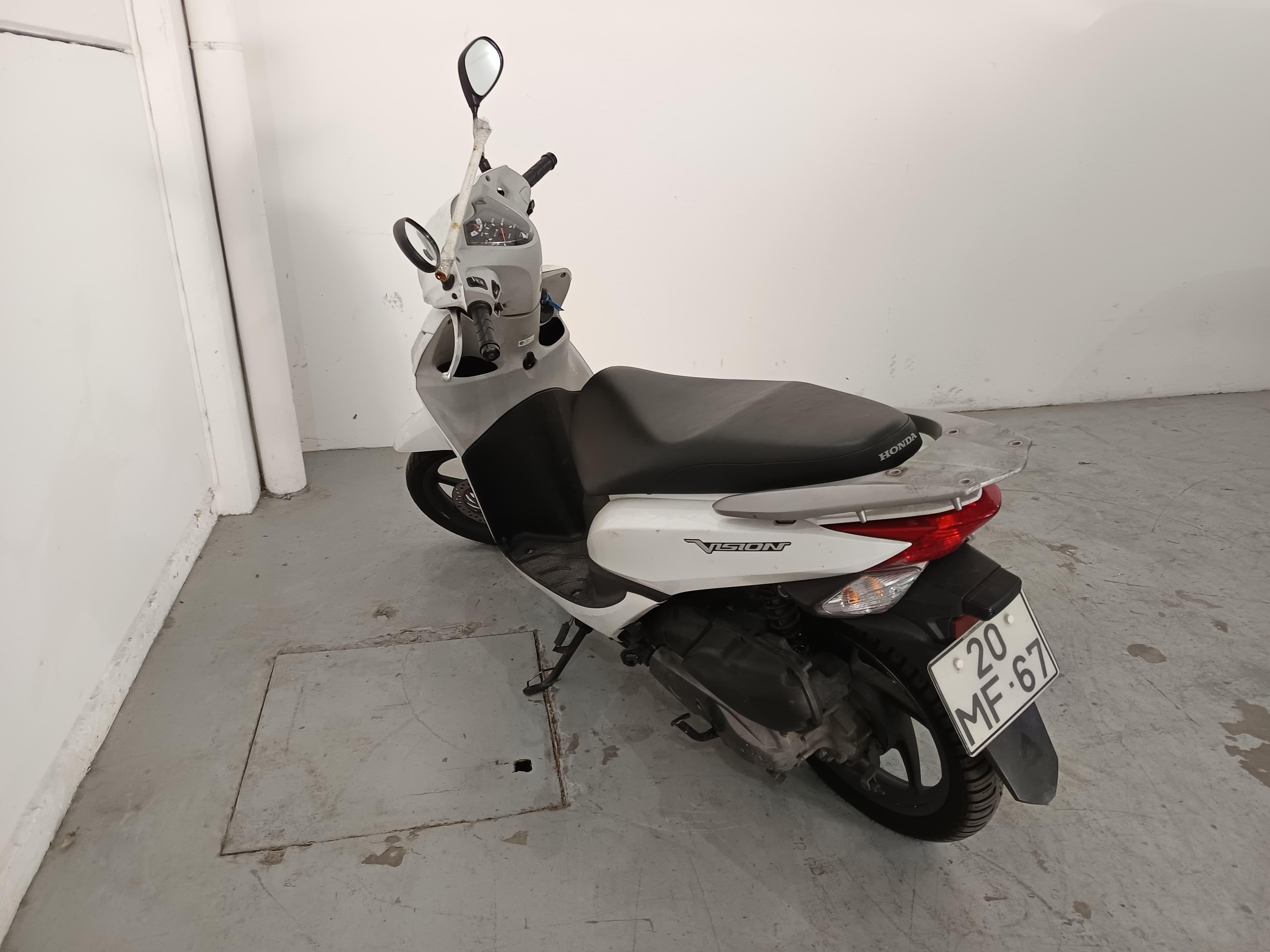 Honda Vision · Ano 2011 — imagen 3