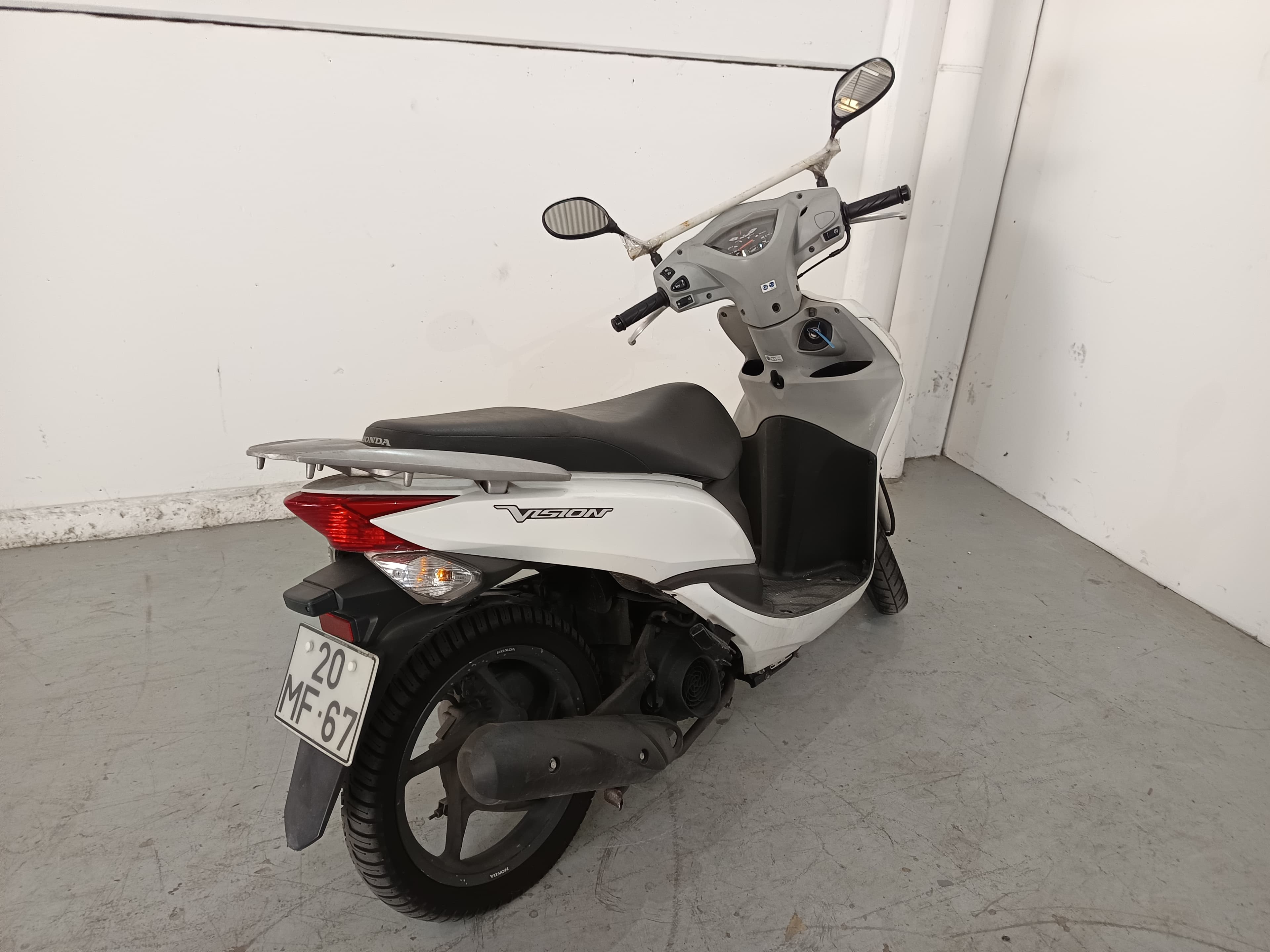 Honda Vision · Ano 2011 — imagen 4