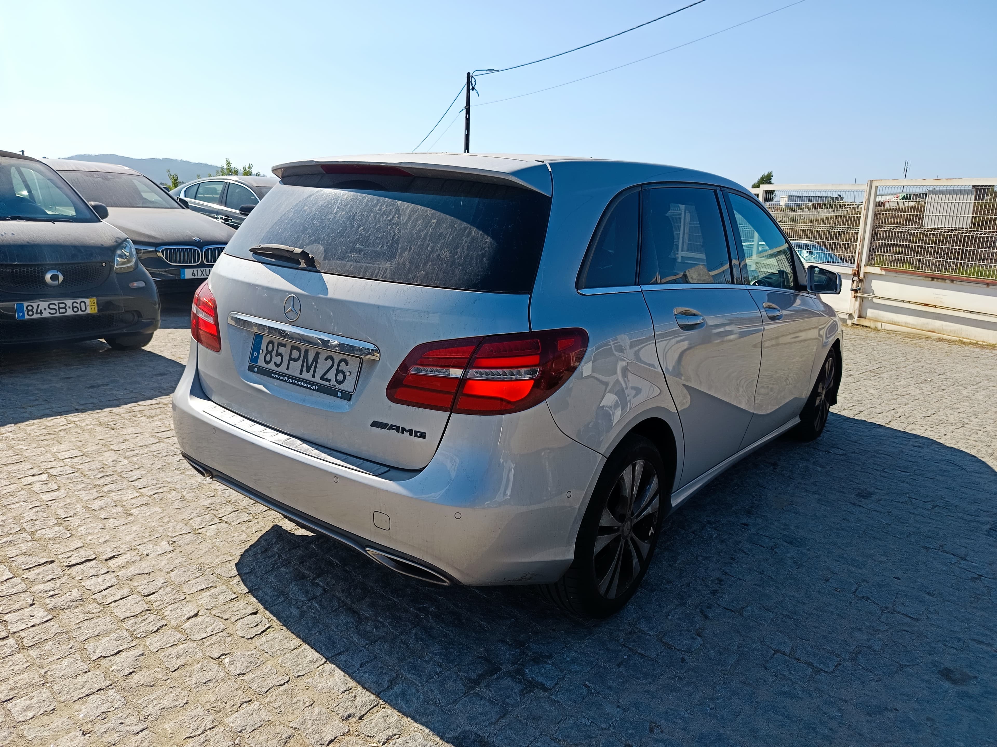 Mercedes-Benz B180 · Ano 2015 — imagen 5