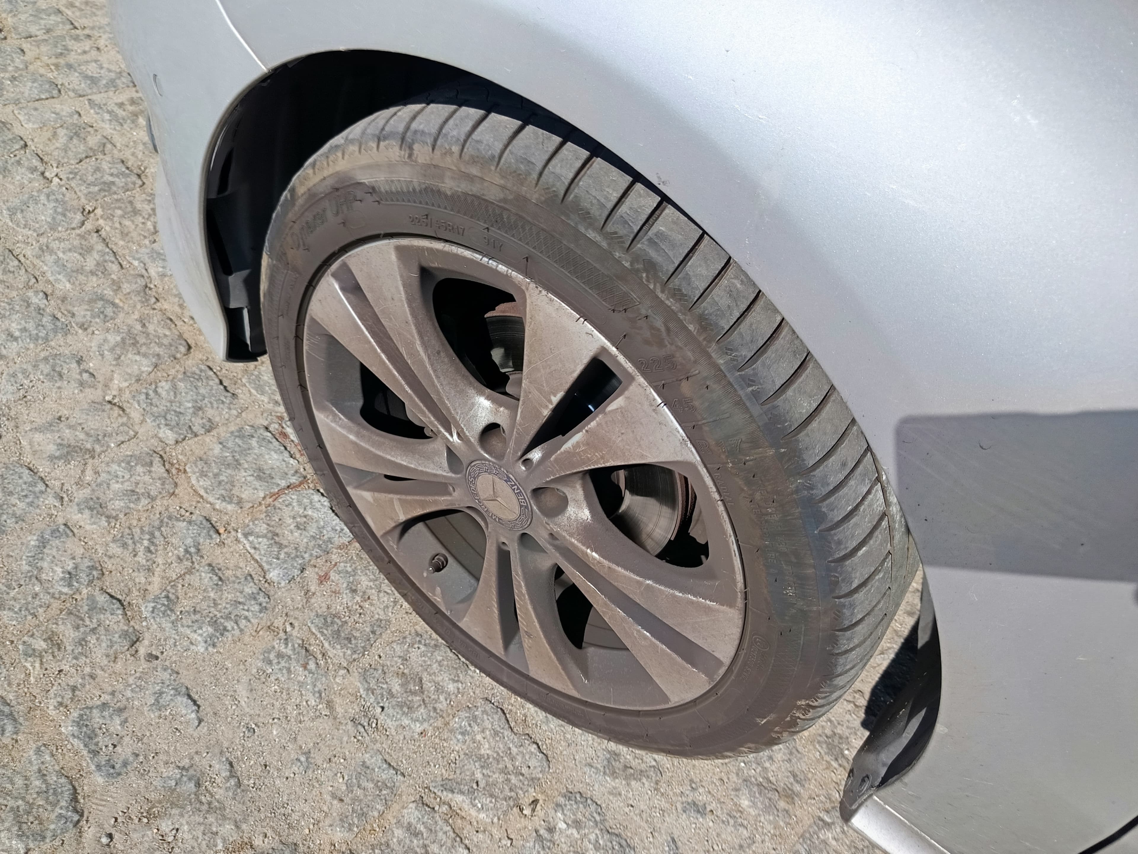 Mercedes-Benz B180 · Ano 2015 — imagen 15