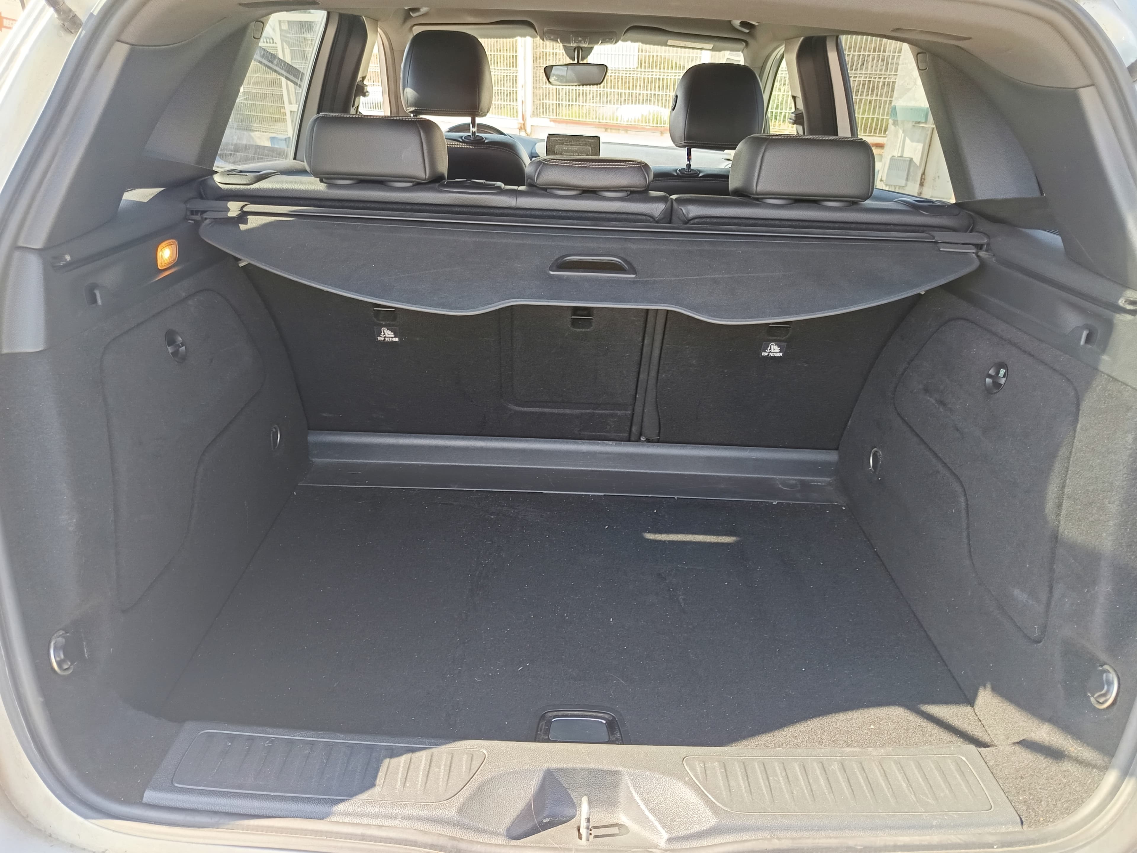 Mercedes-Benz B180 · Ano 2015 — imagen 19