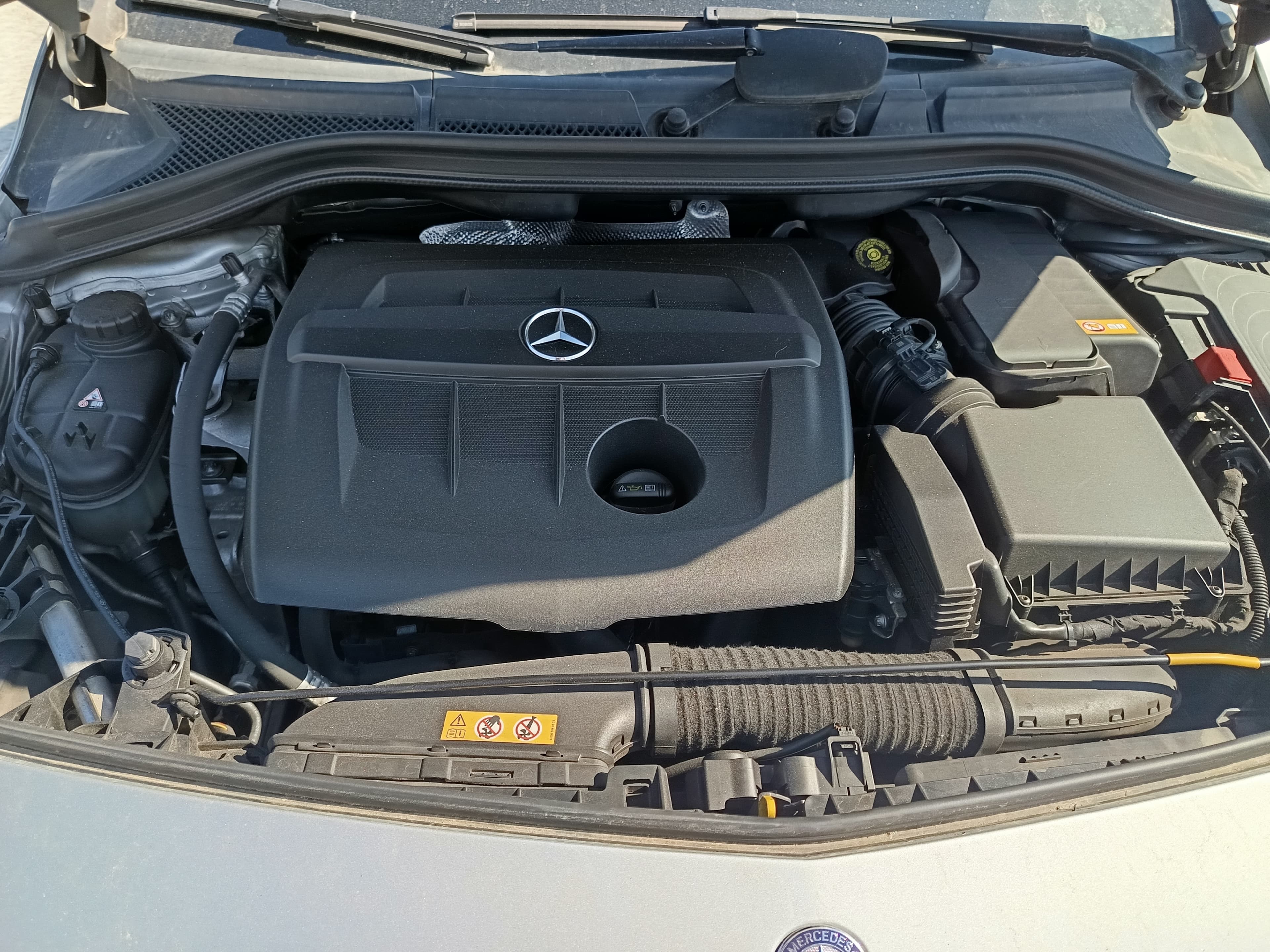 Mercedes-Benz B180 · Ano 2015 — imagen 16