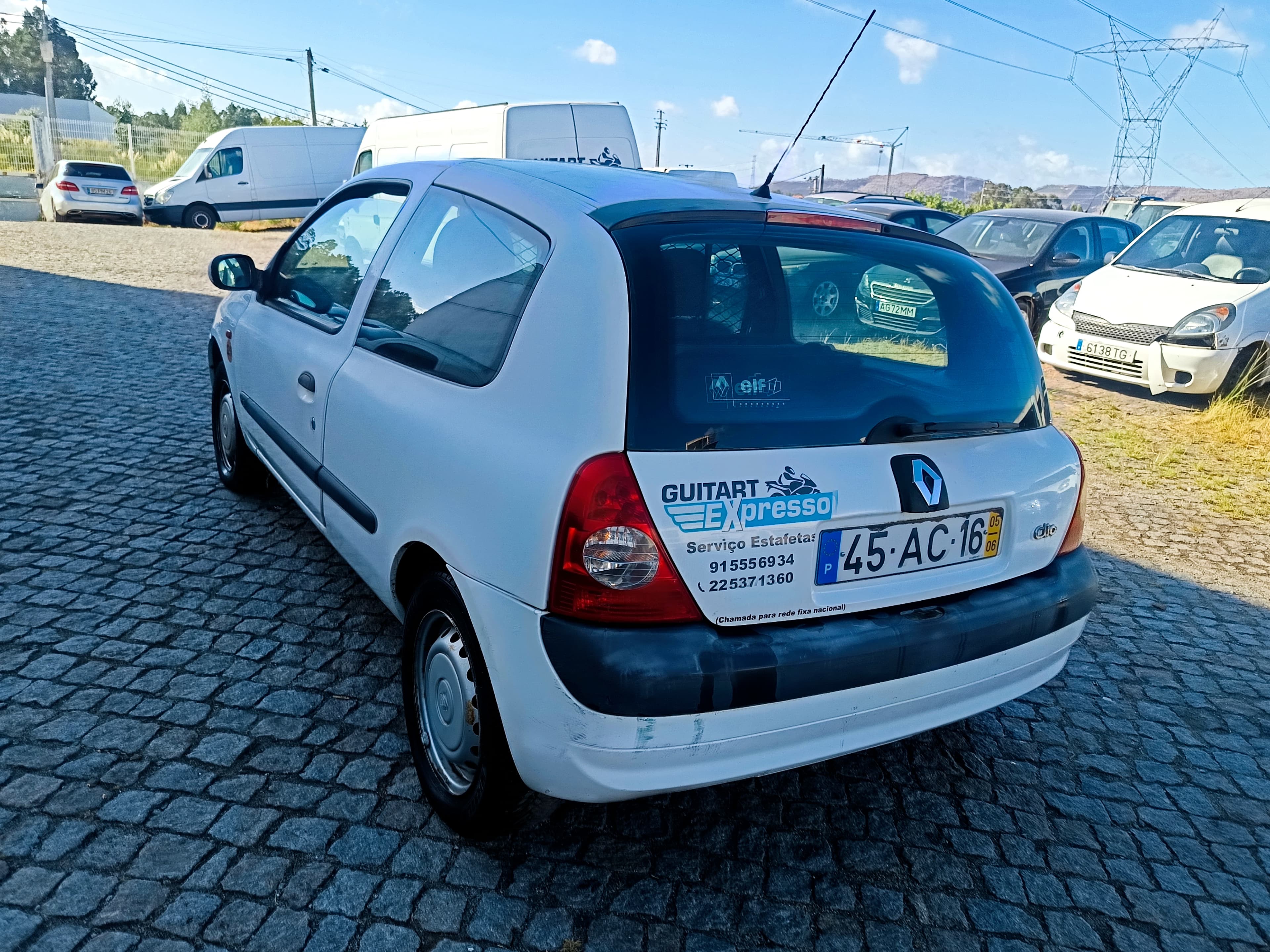 Renault Clio · Ano 2005 — imagen 6