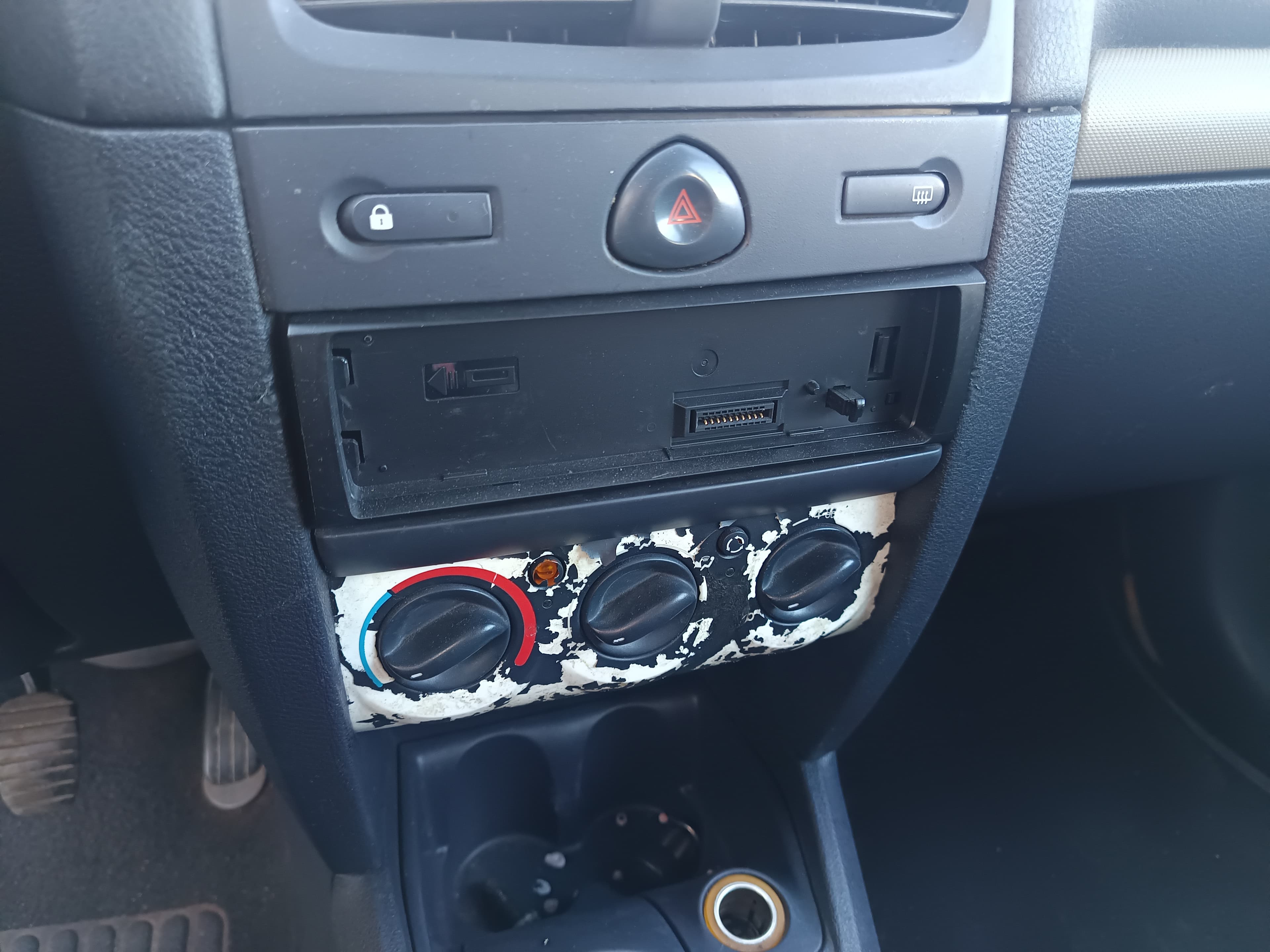 Renault Clio · Ano 2005 — imagen 30