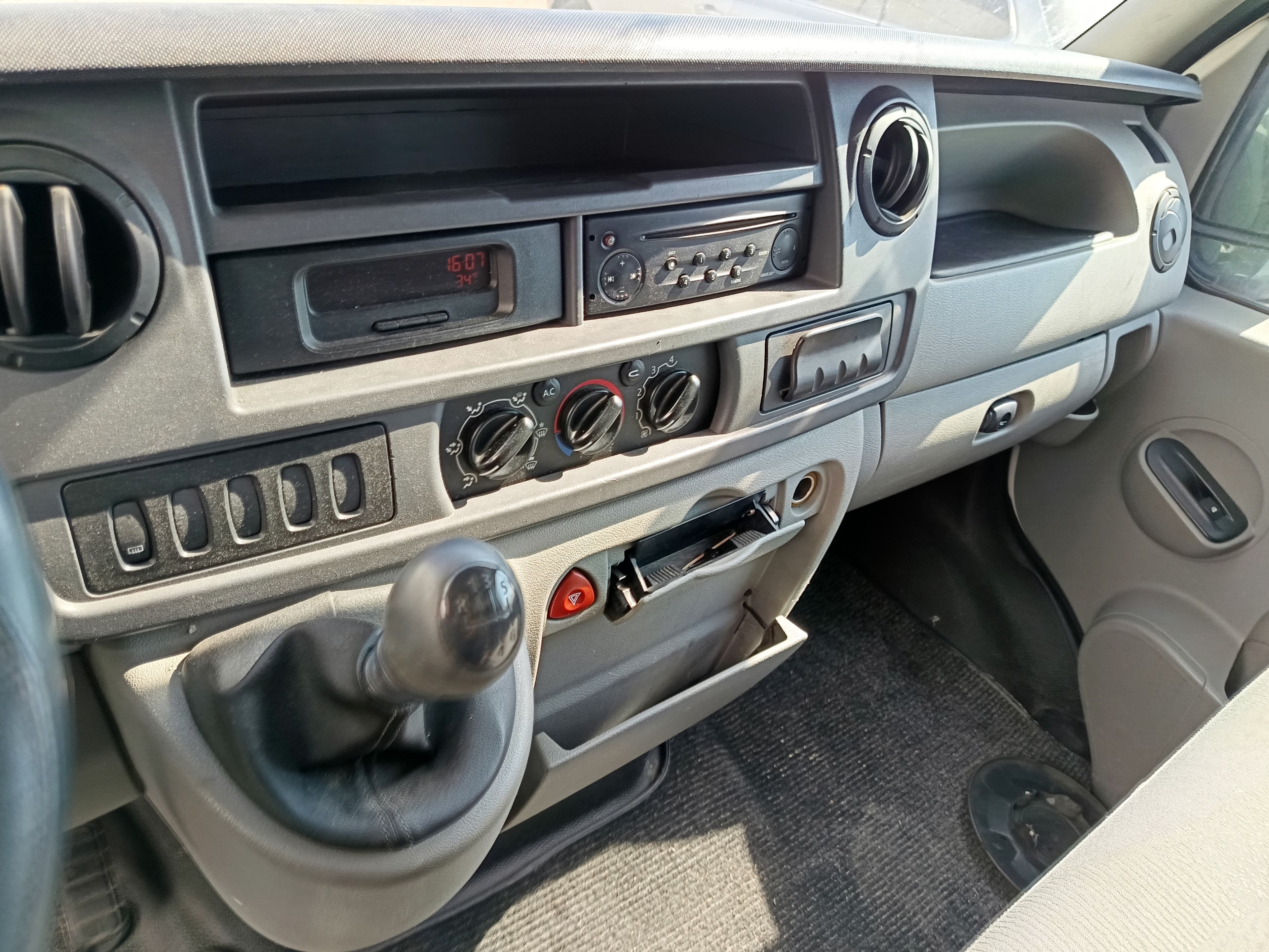 Renault Master · Ano 2006 — imagem 18